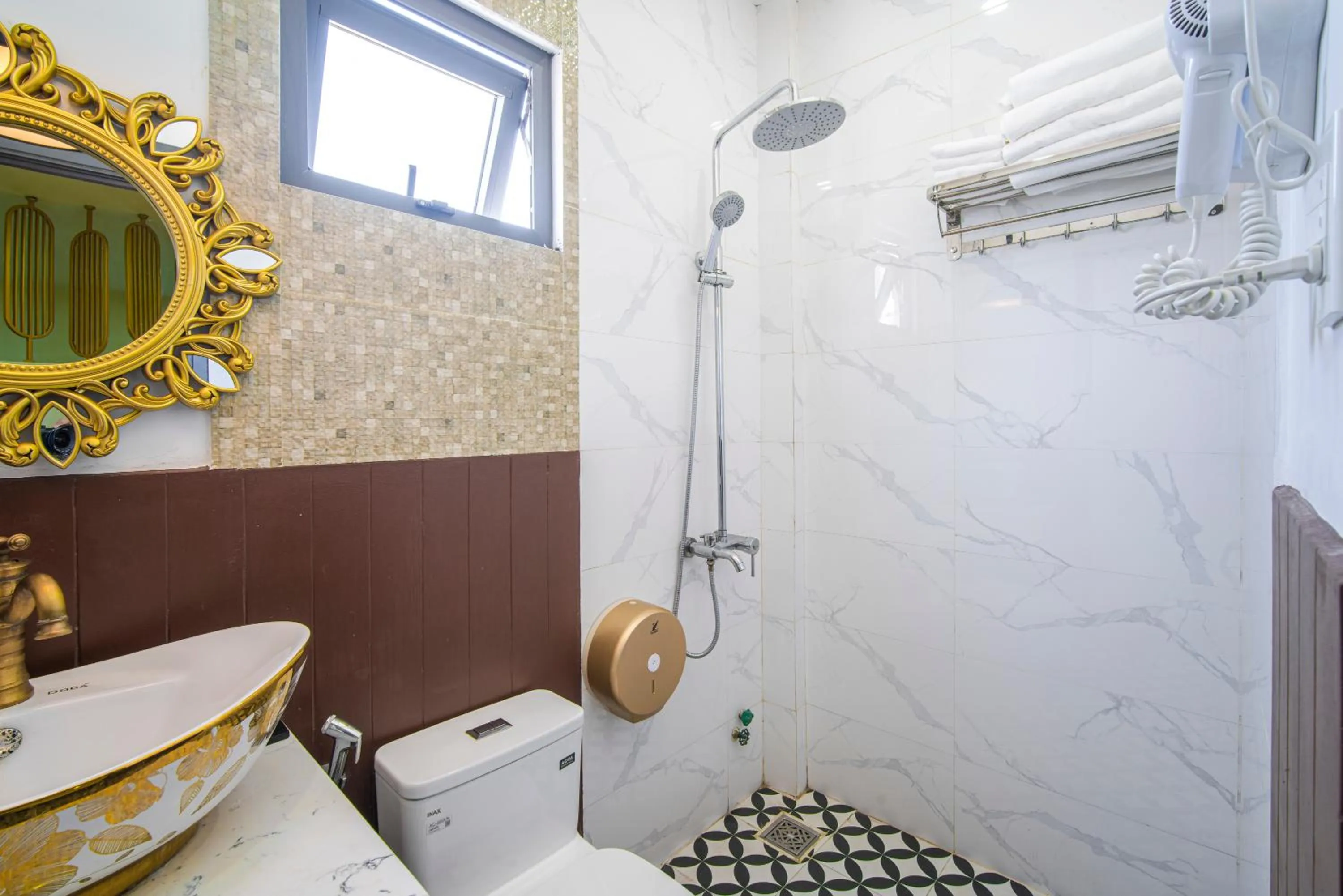 Bathroom in Sun City Hotel Da Nang