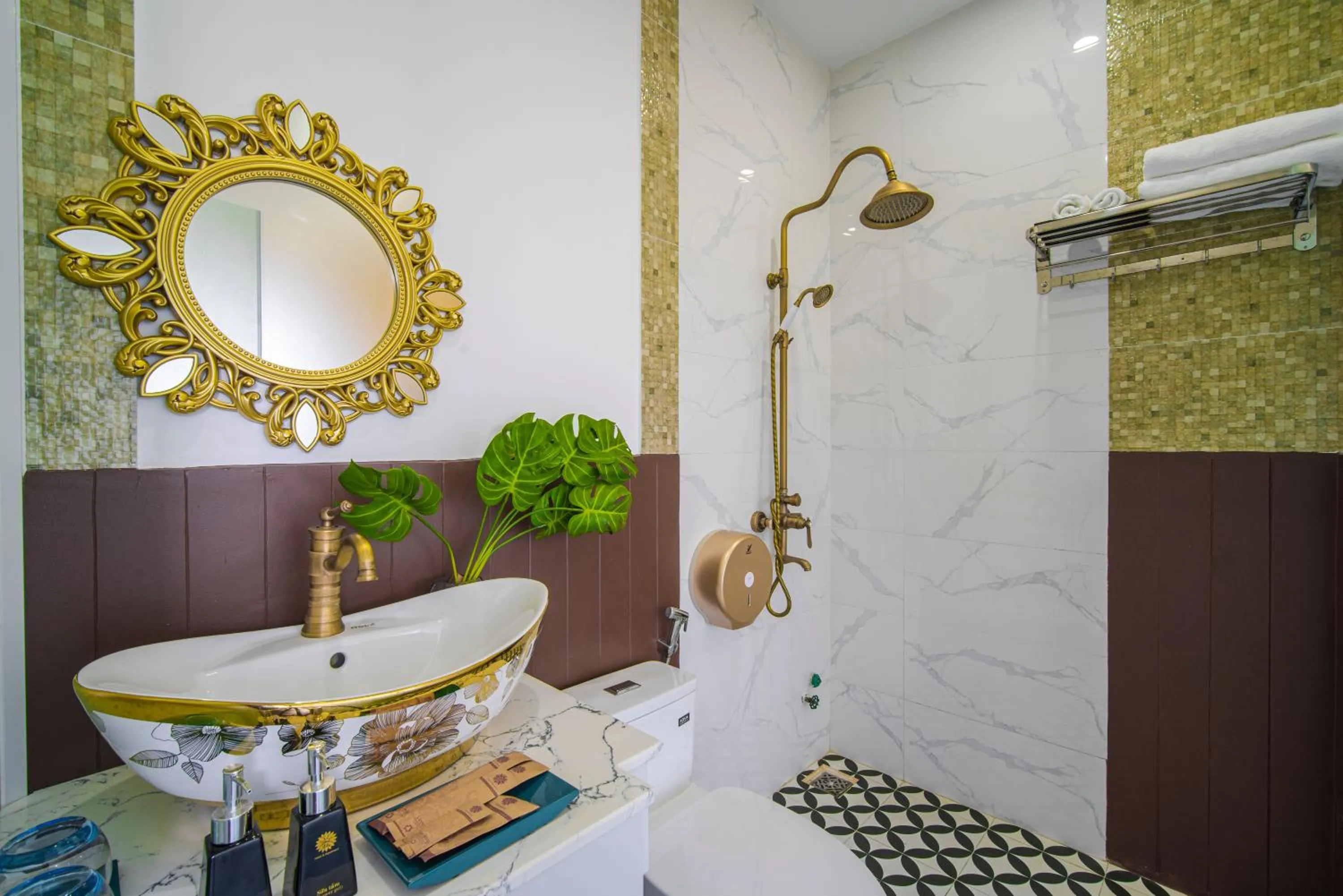 Bathroom in Sun City Hotel Da Nang