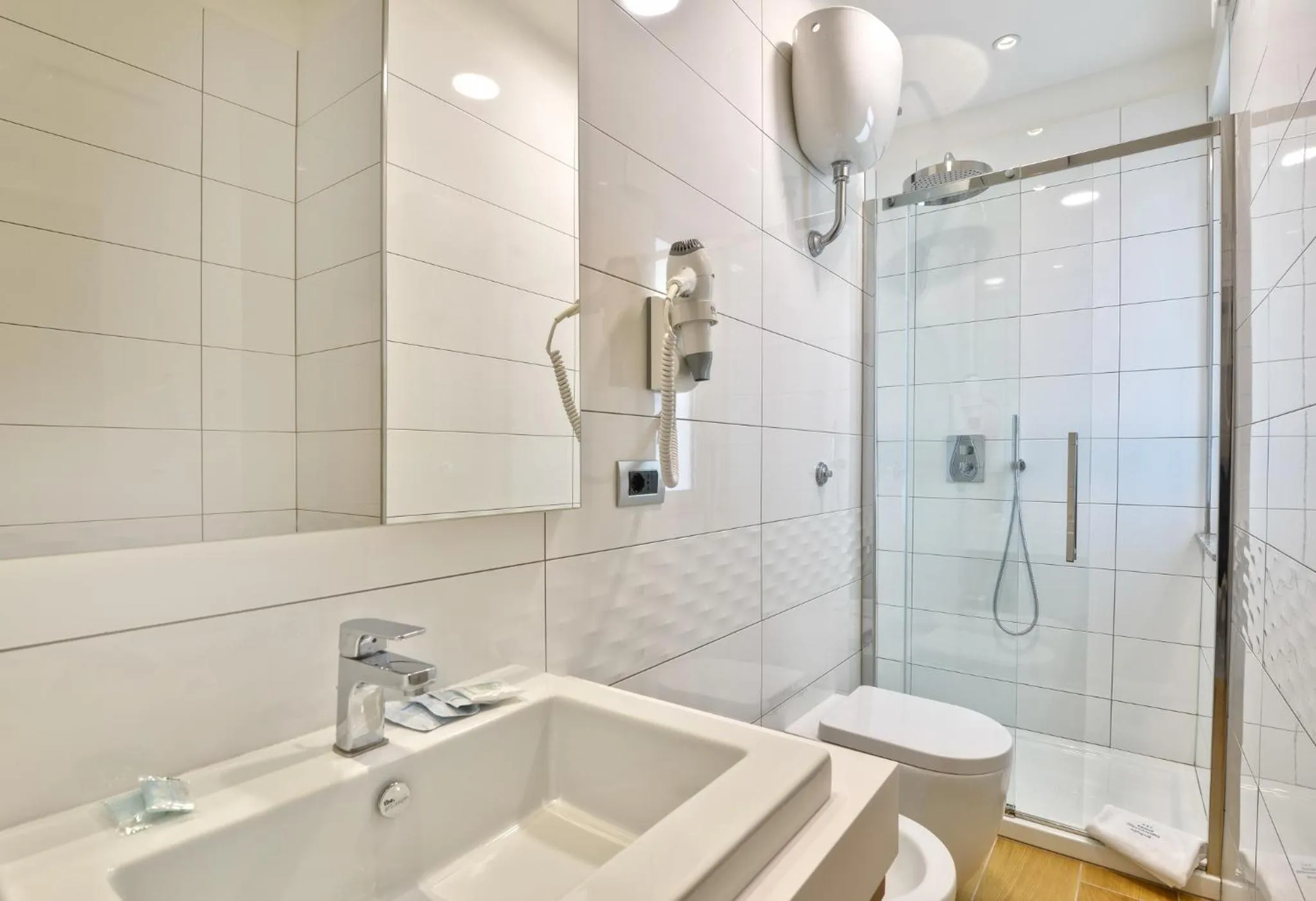 Shower in Hotel Serenella