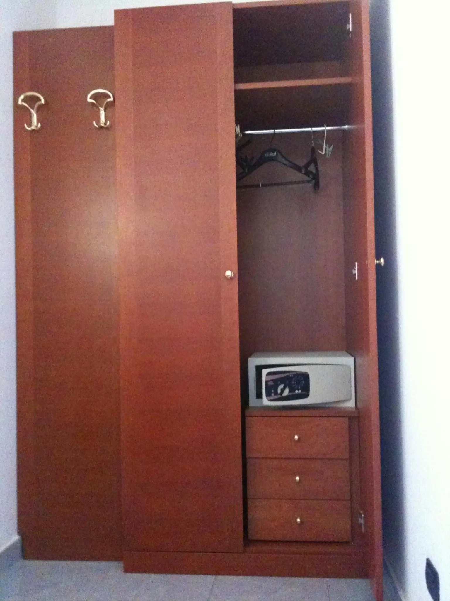 TV and multimedia in Hotel Serenella