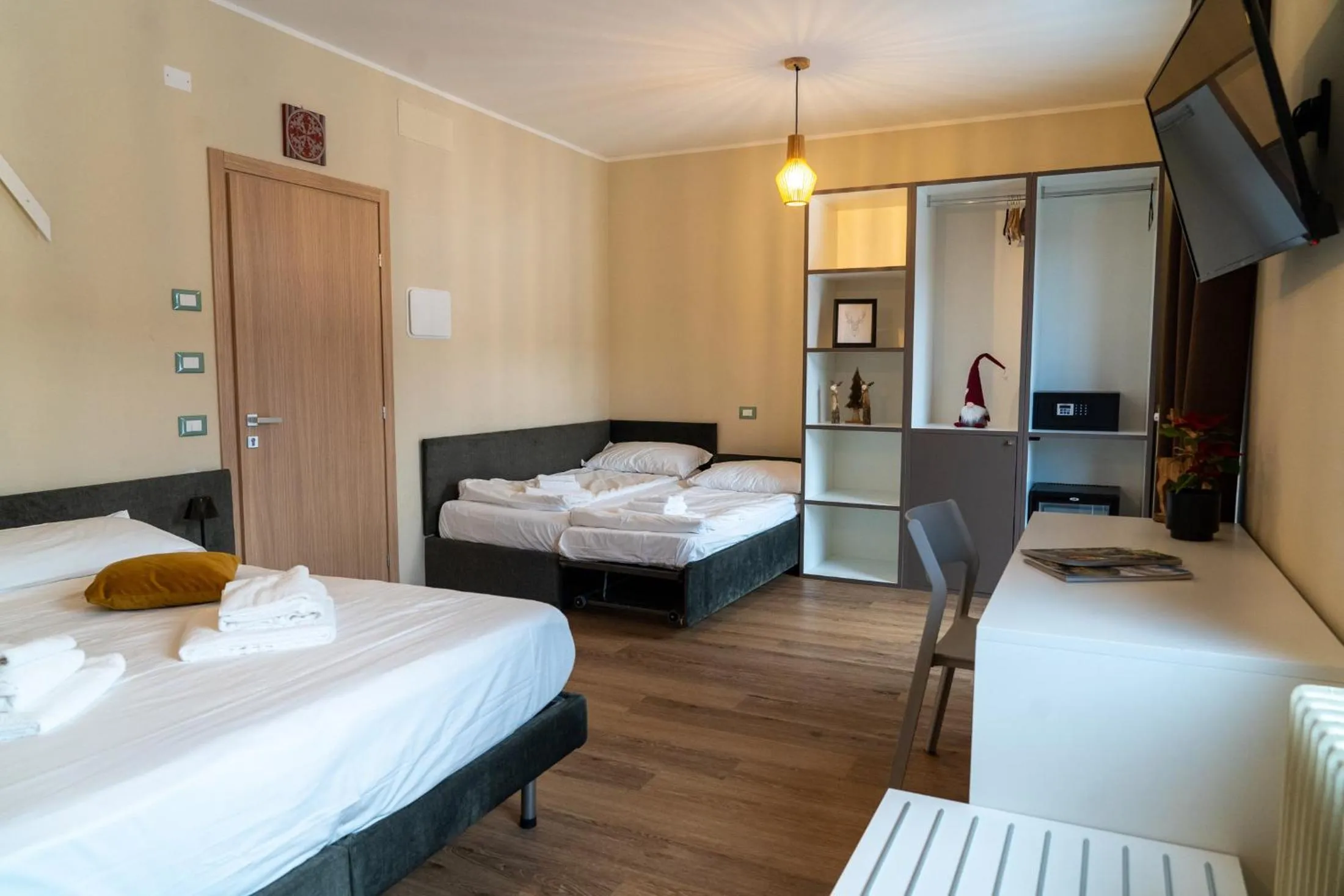 Bed in Hotel Casa Alpina