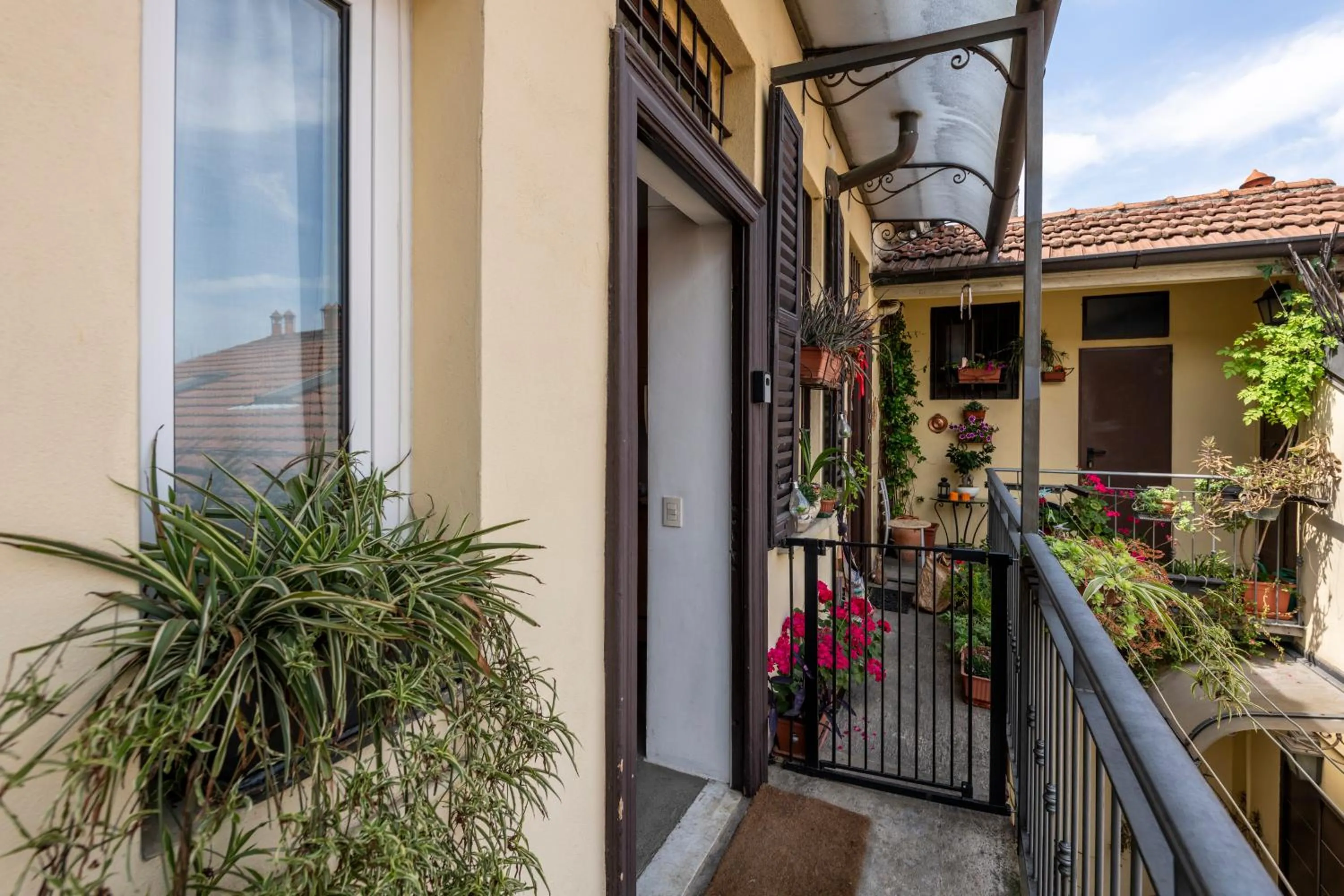 Property building in Paolo Sarpi, 36 - Milano Inside