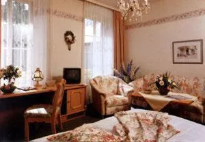 Seating area, Bed in Hotel Fürstenberg