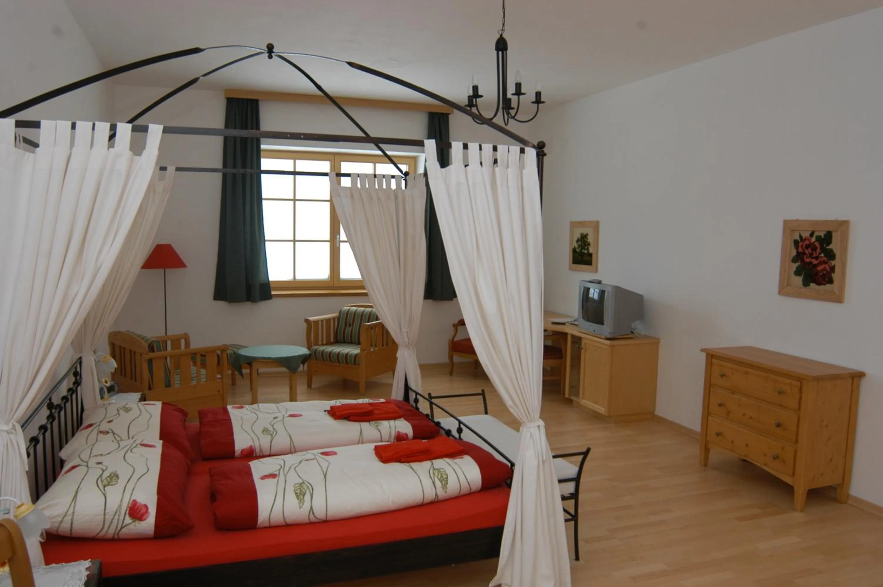 Bedroom, Bed in Steinschalerhof