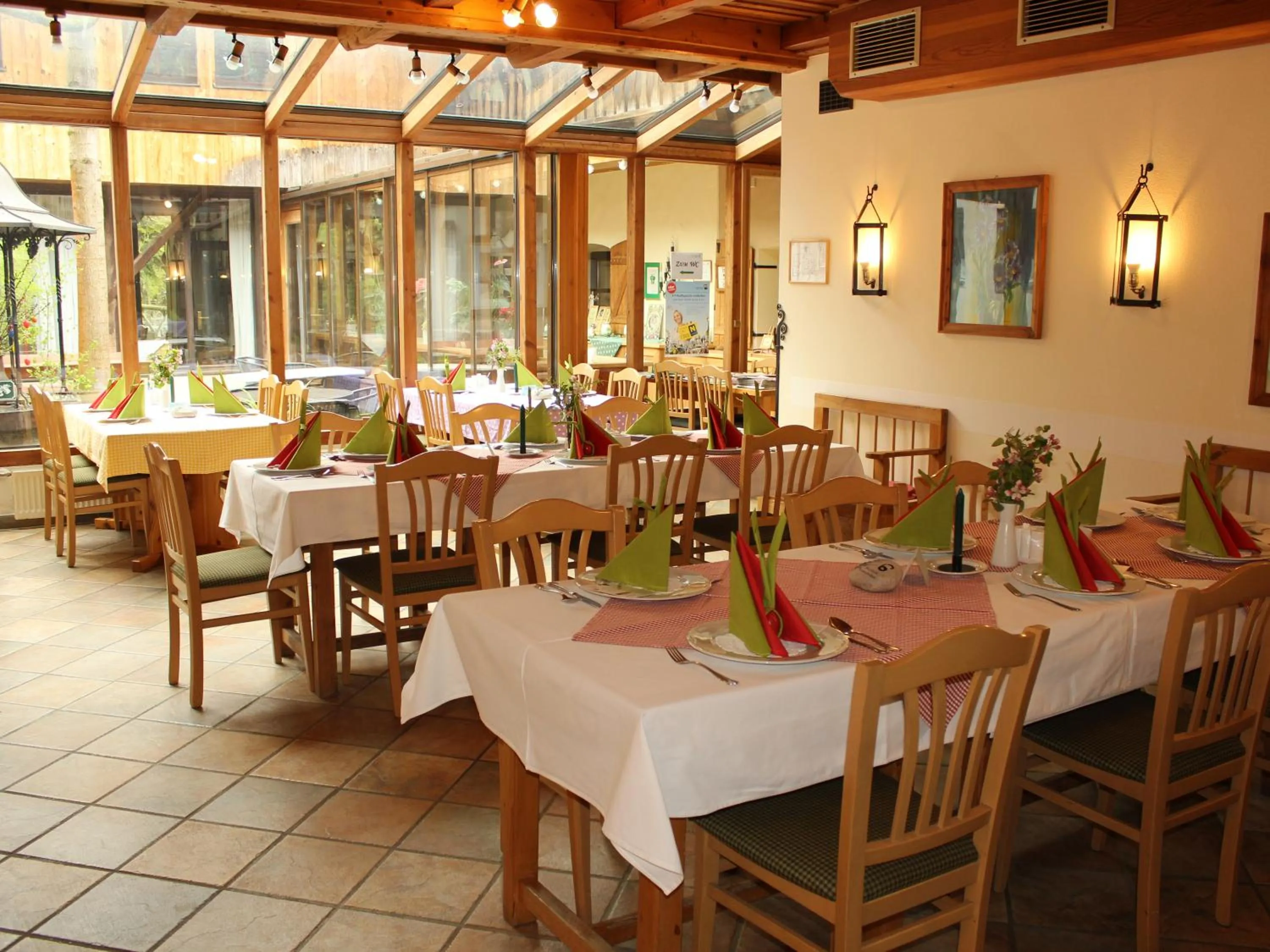 Restaurant/places to eat in Steinschalerhof