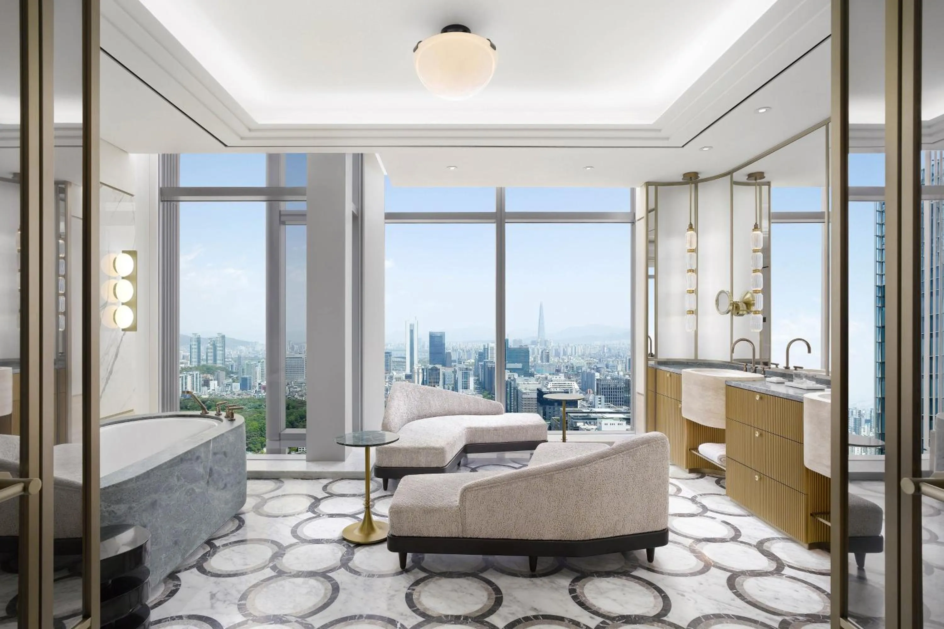 Bathroom in Josun Palace, a Luxury Collection Hotel, Seoul Gangnam