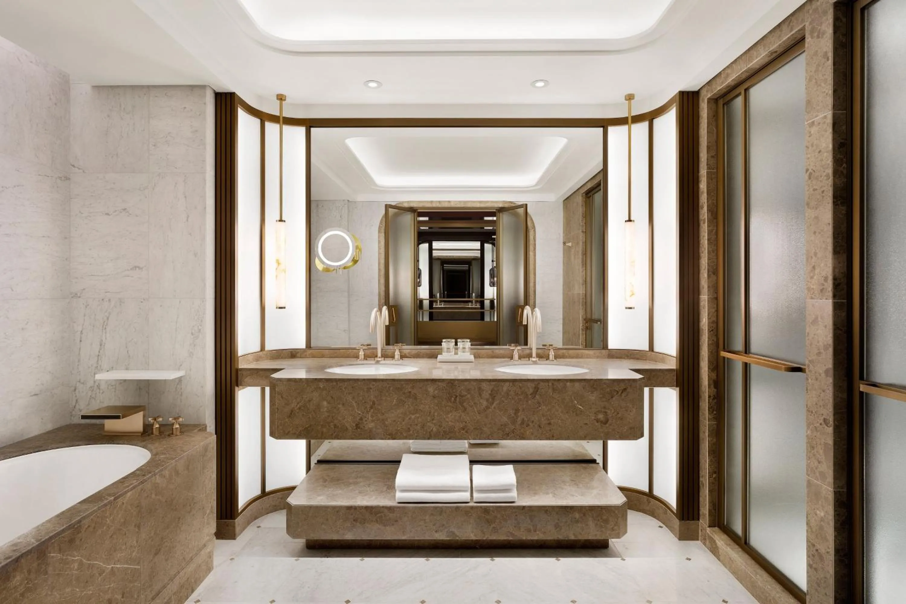 Bathroom in Josun Palace, a Luxury Collection Hotel, Seoul Gangnam