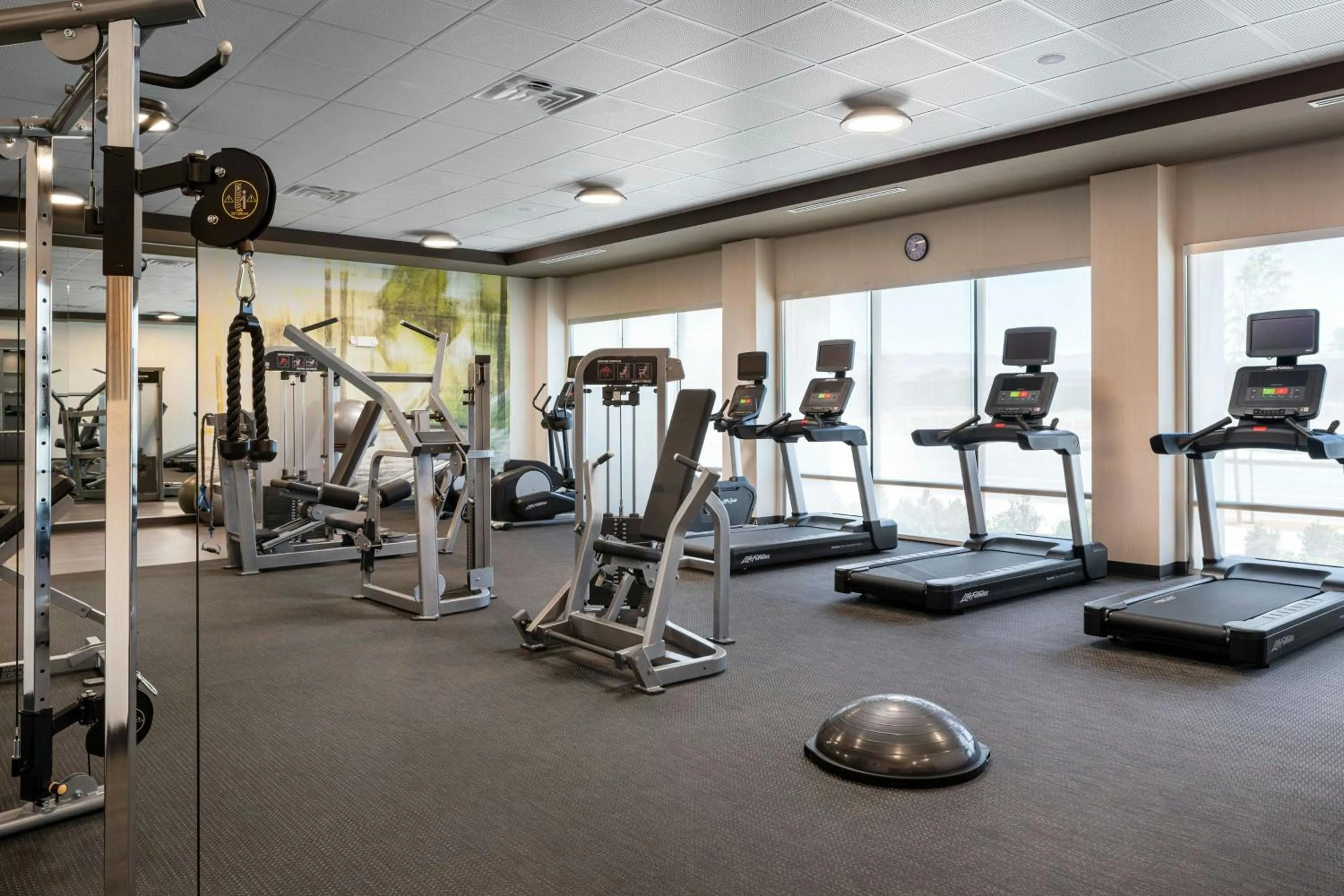 Fitness centre/facilities in Courtyard by Marriott Petaluma Sonoma County
