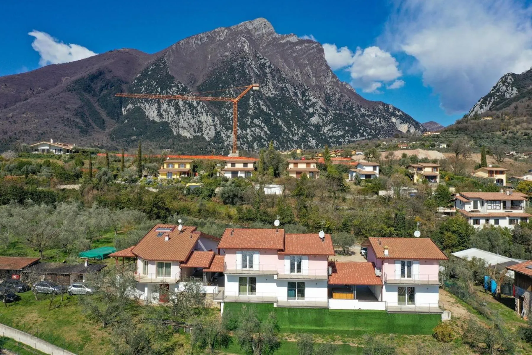 Property building in Le Casette - Leccino