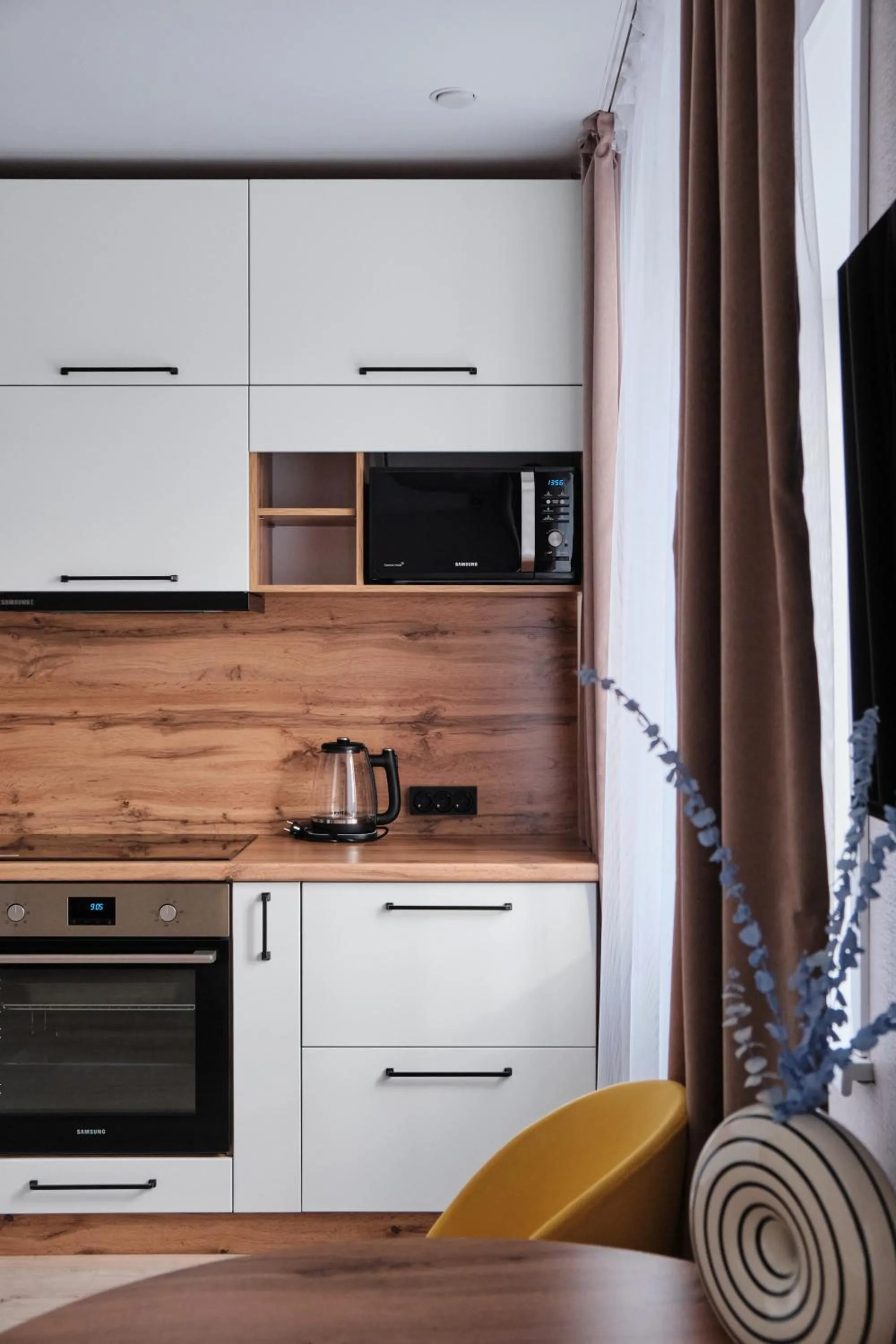 Seven City Apartments