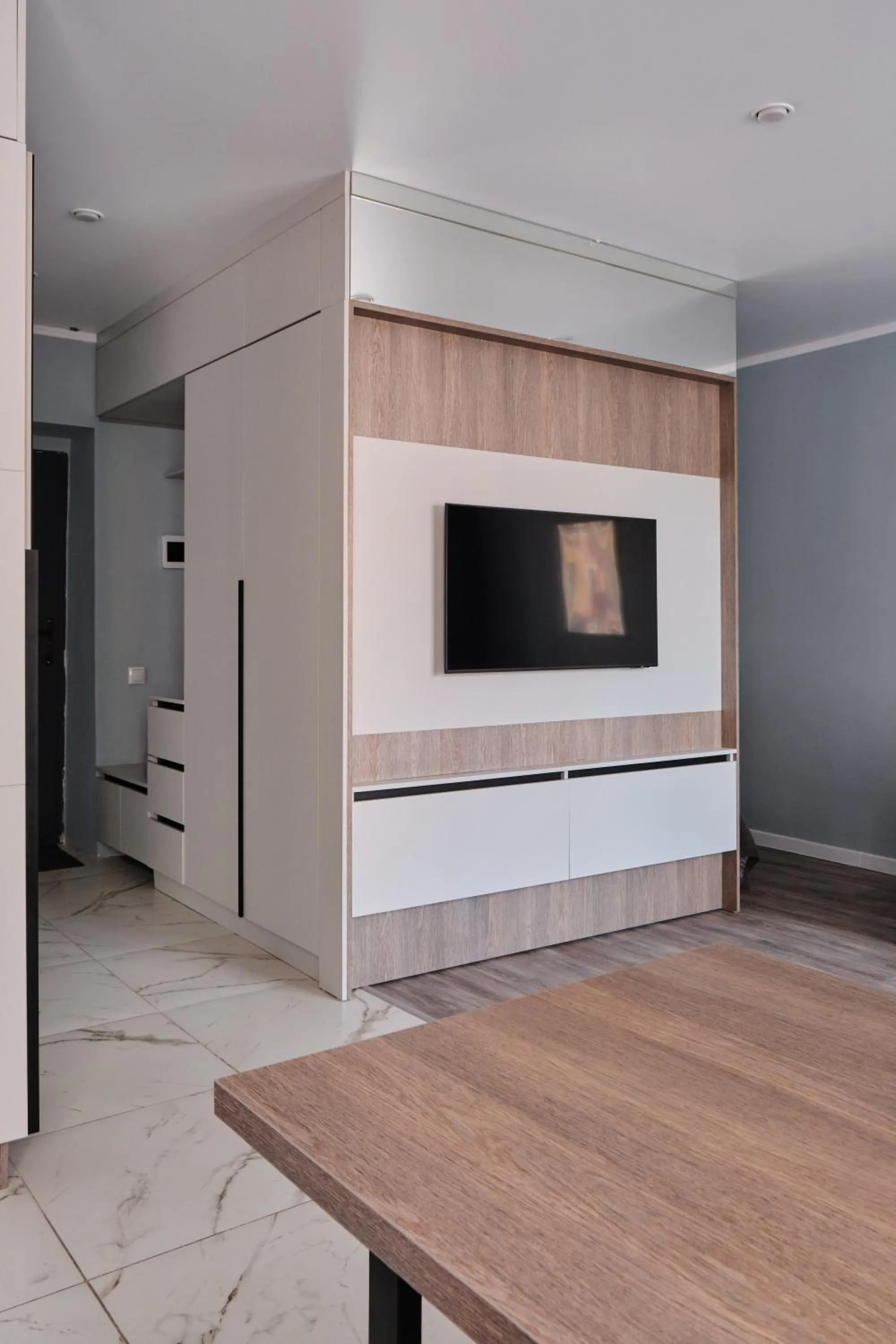 Seven City Apartments