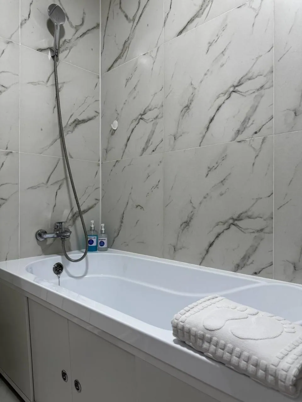 Seven City Apartments