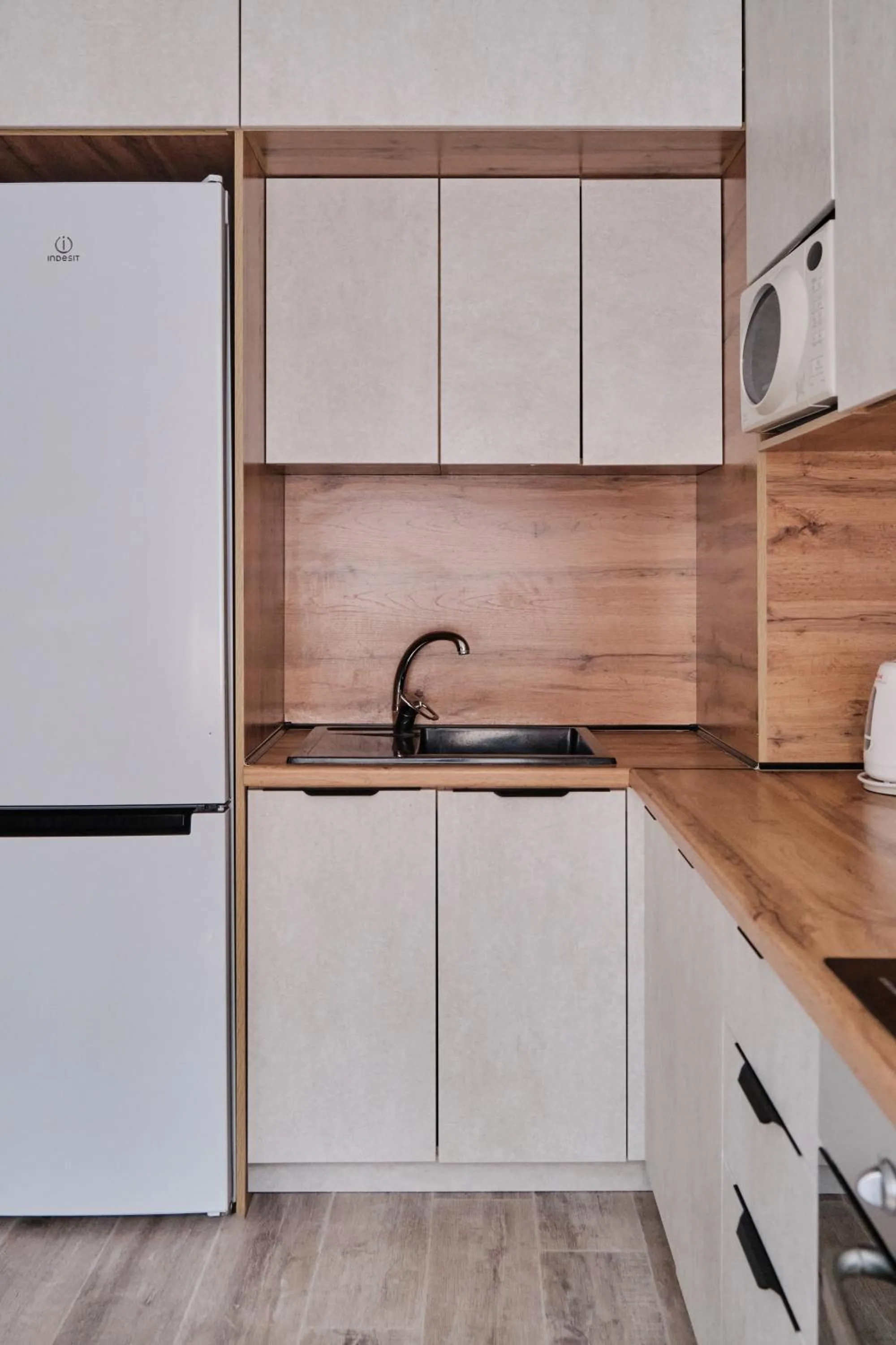 Seven City Apartments