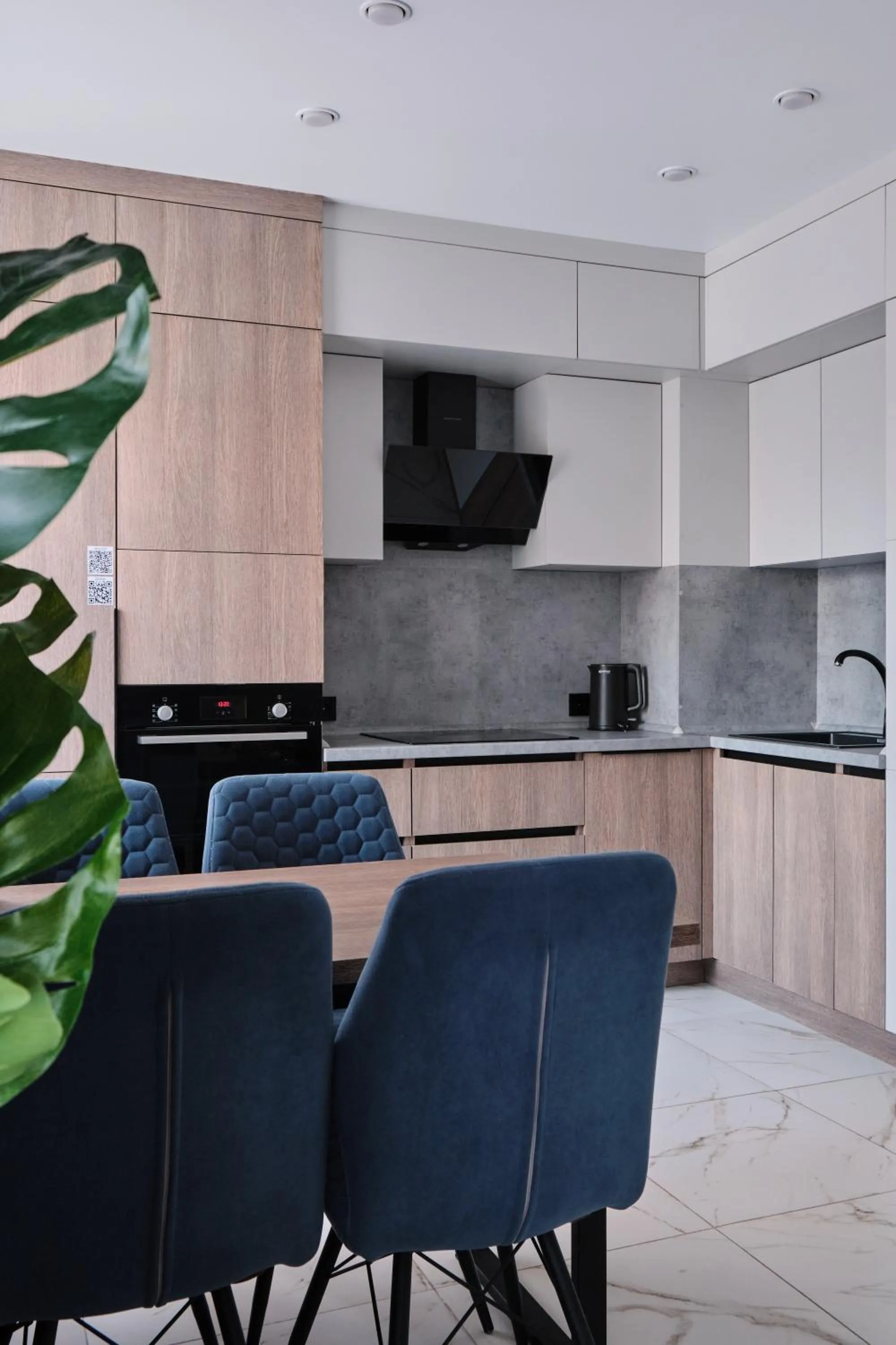 Seven City Apartments