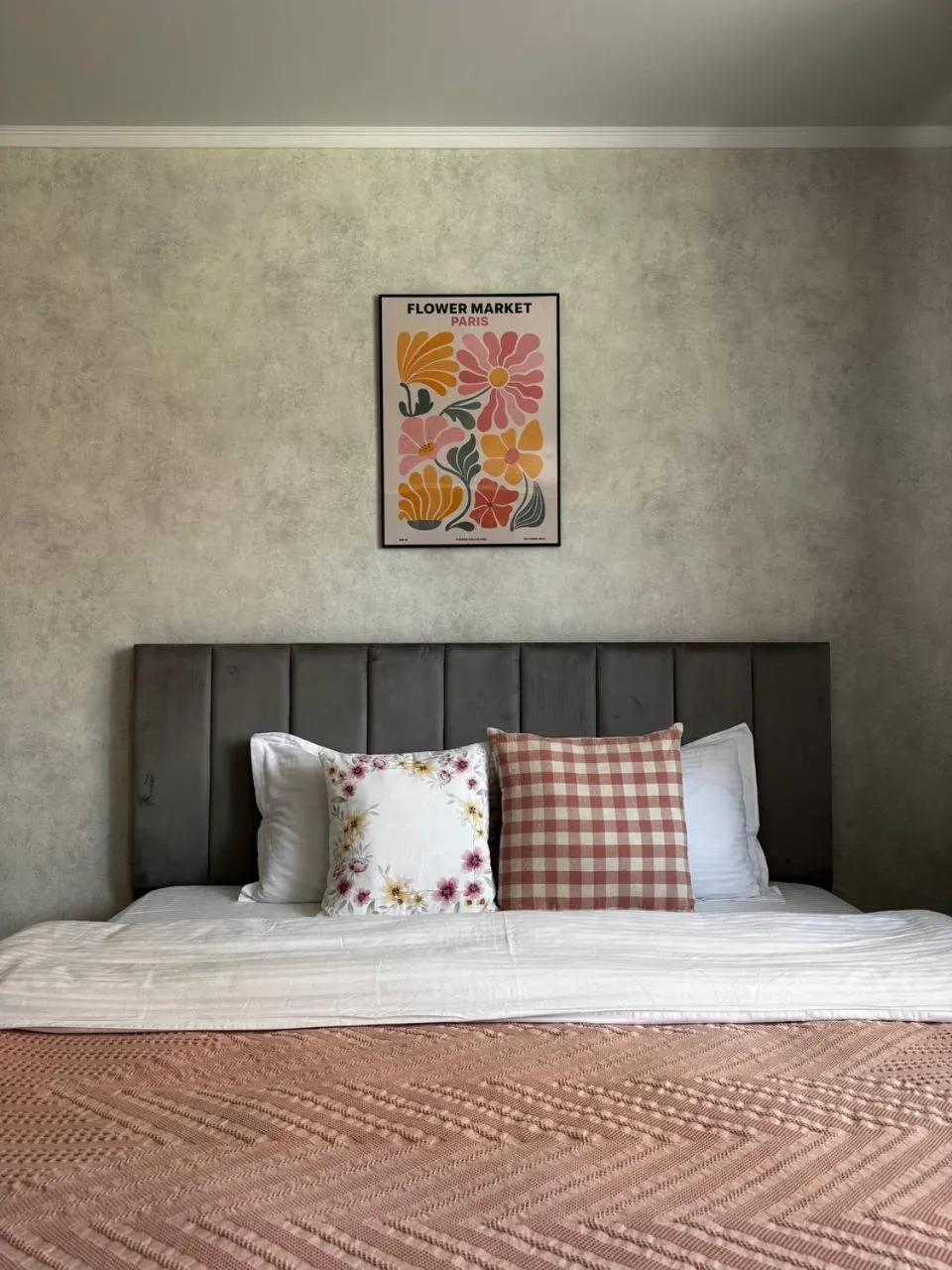 Bed in Seven City Apartments