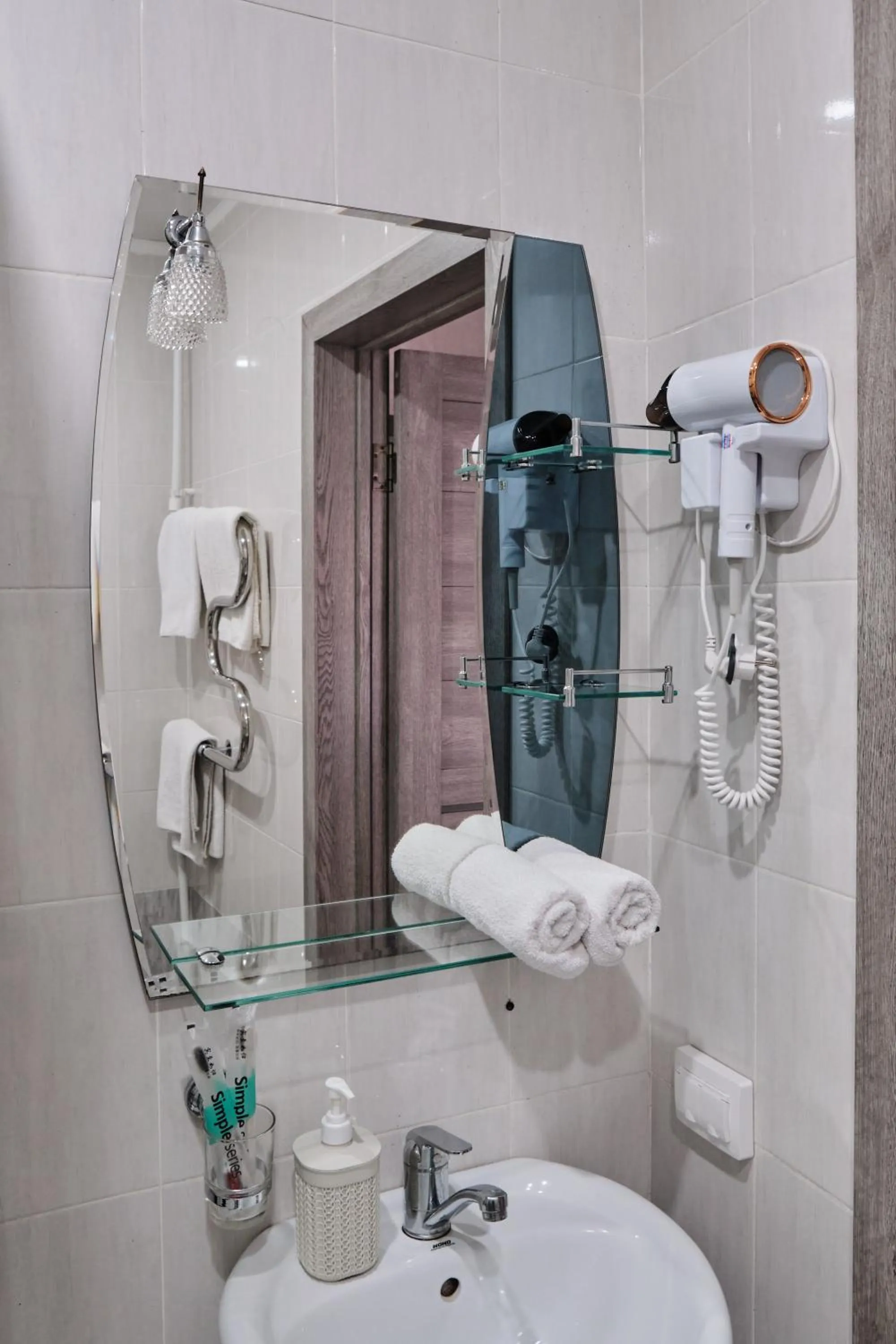 Seven City Apartments