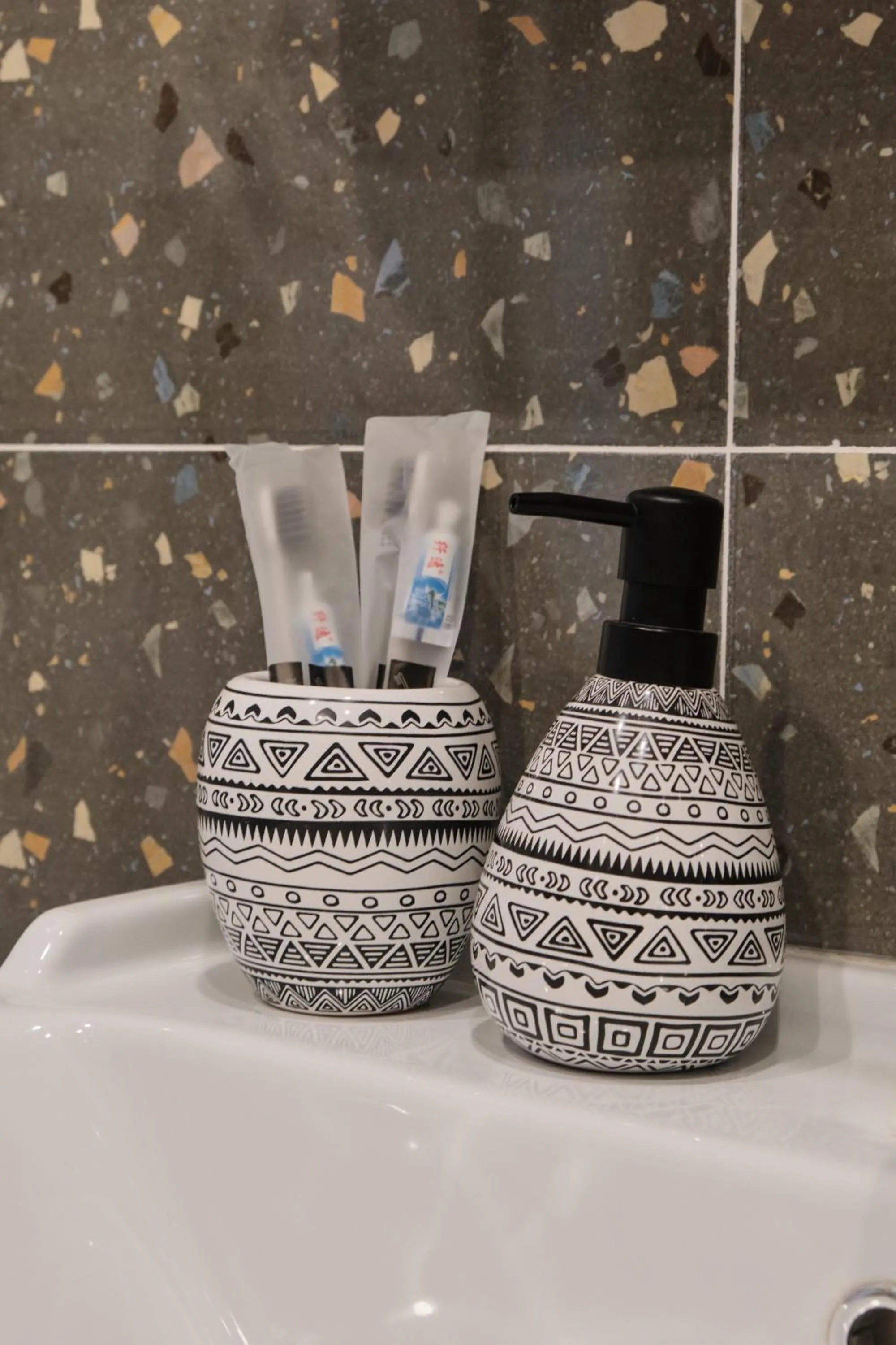 Seven City Apartments