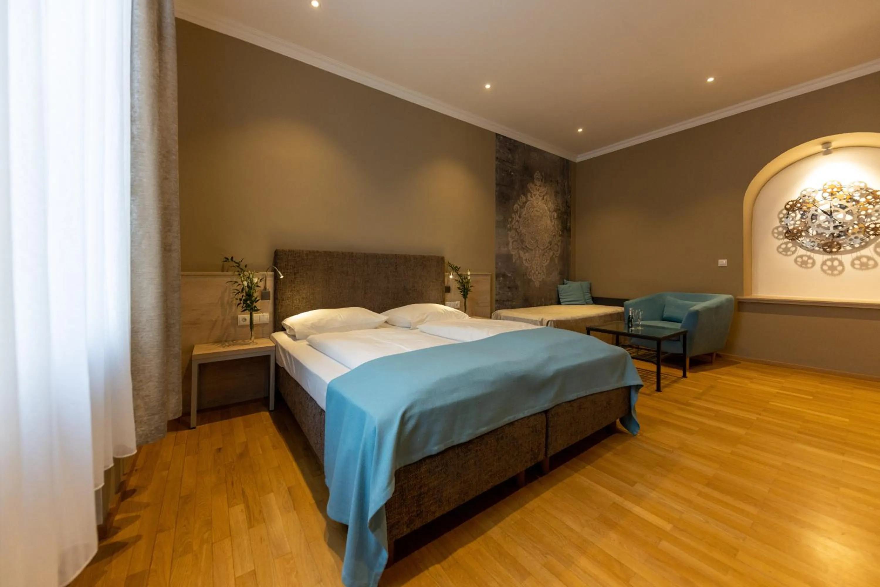 Photo of the whole room, Bed in Hotel Unter den Linden