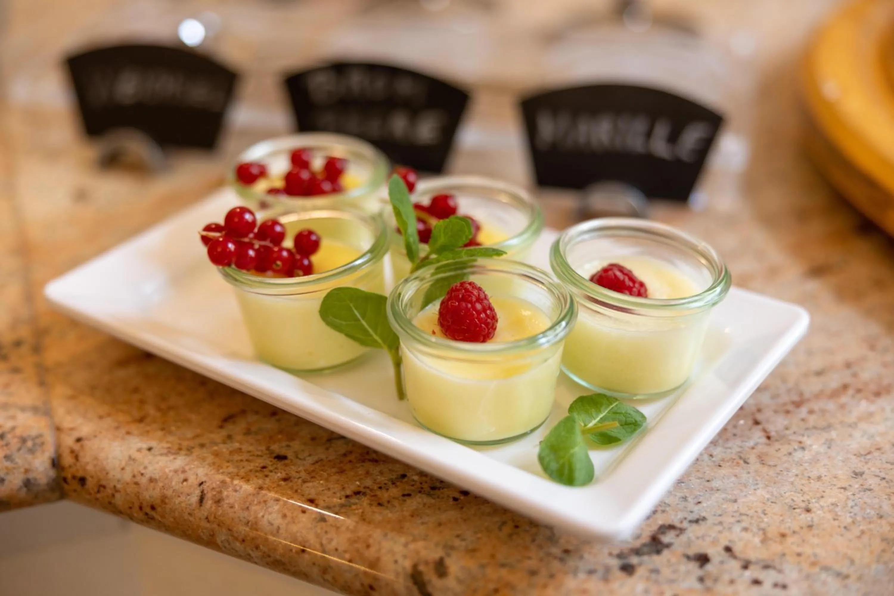 Breakfast in Hotel Unter den Linden