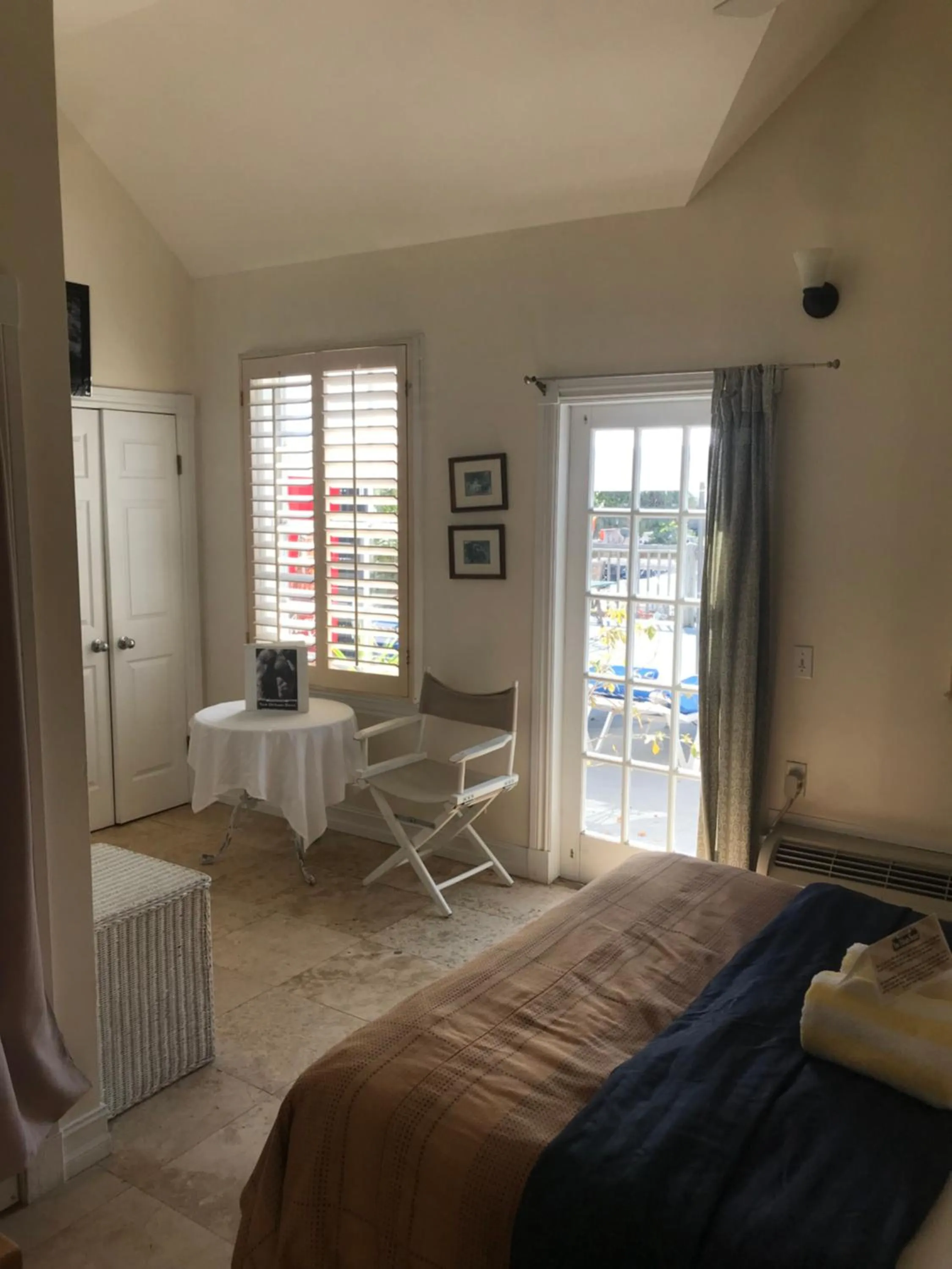 Seating area, Bed in New Orleans House - Gay Male Adult Guesthouse