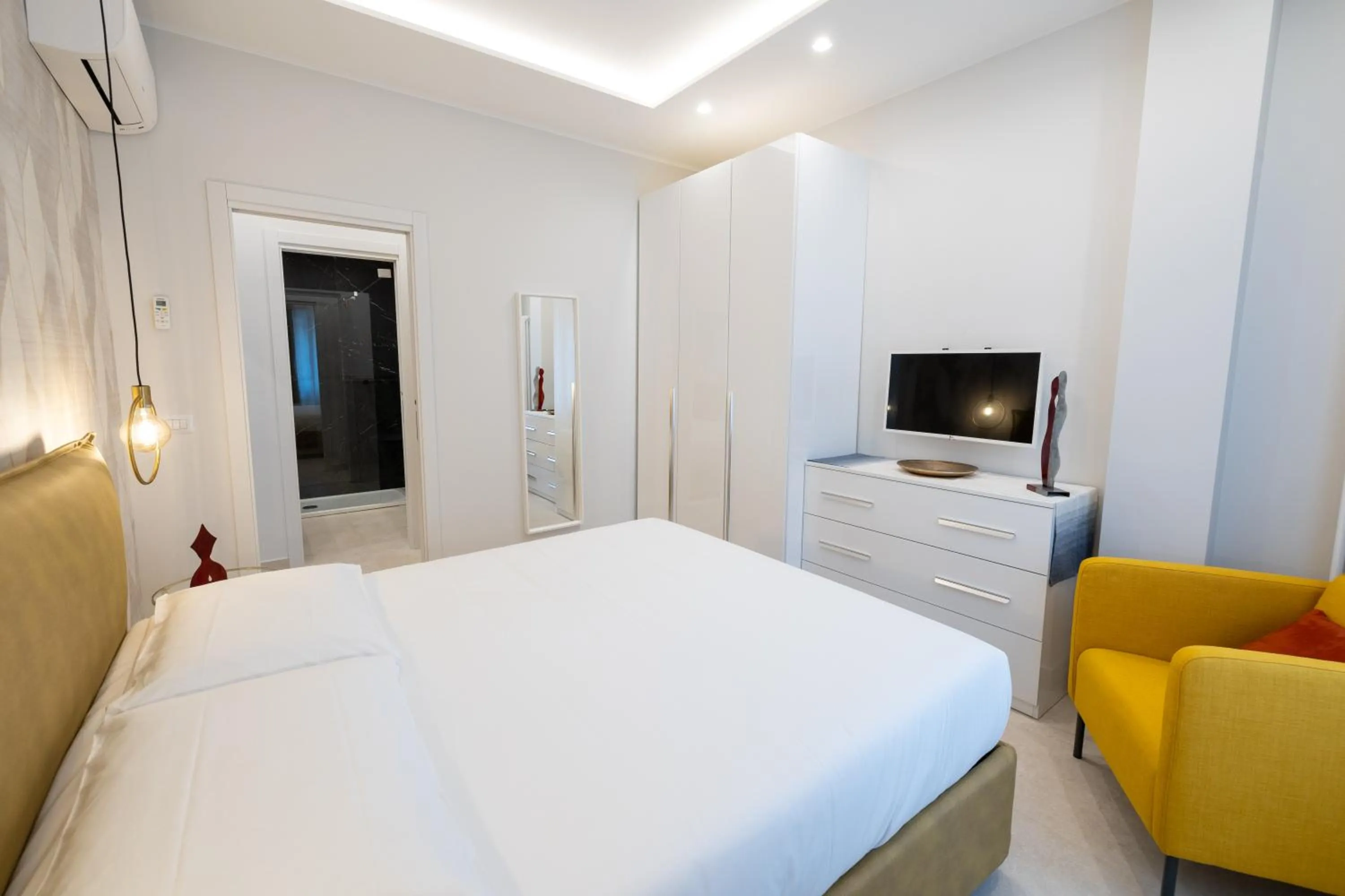 Bedroom, Bed in Napoli City Center - Appartamenti e Camere