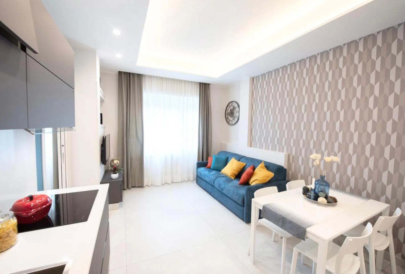 Living room, Bed in Napoli City Center - Appartamenti e Camere