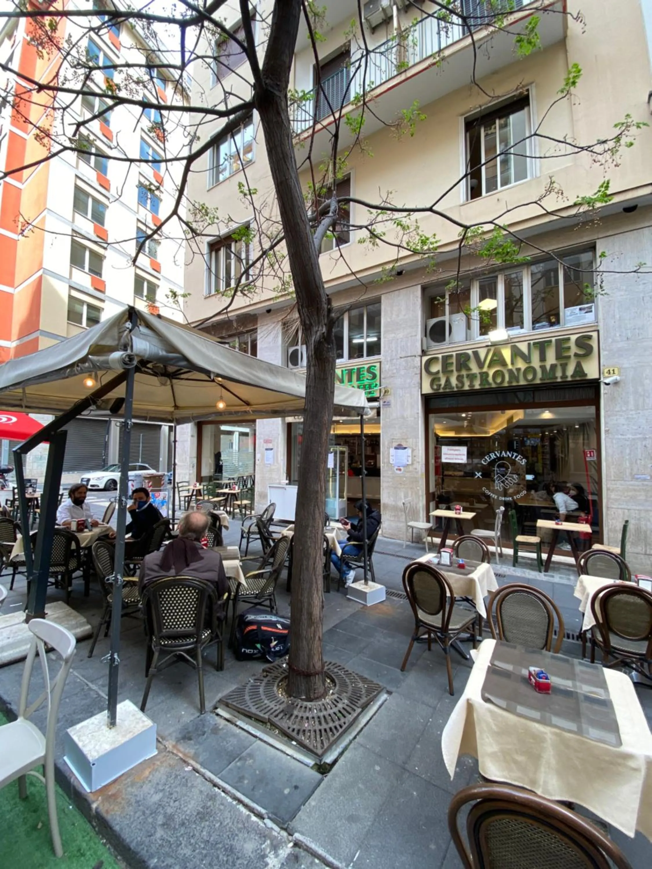 Breakfast in Napoli City Center - Appartamenti e Camere
