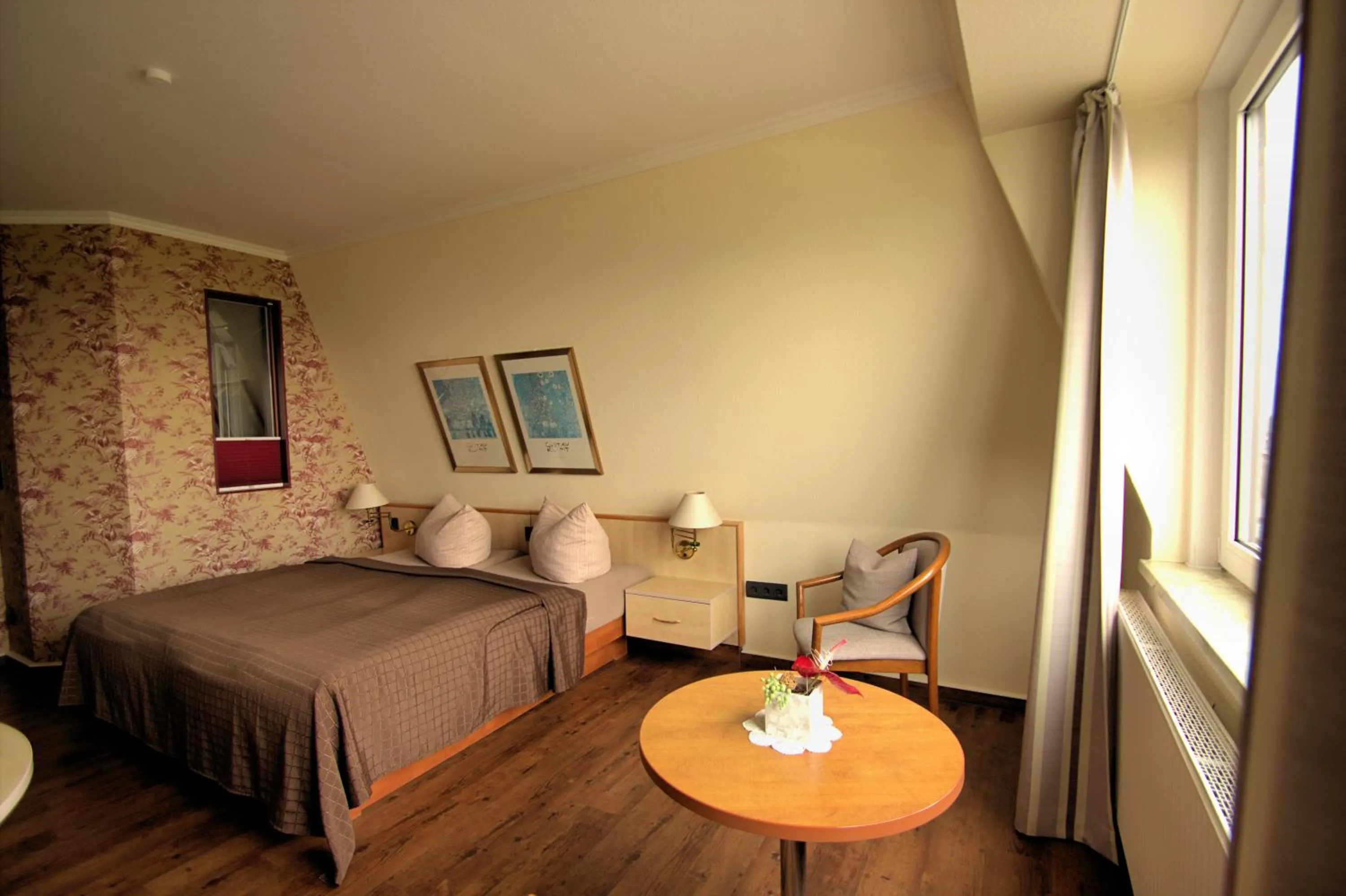 Bedroom, Bed in Strandhotel Dagebüll direkt an der Nordsee