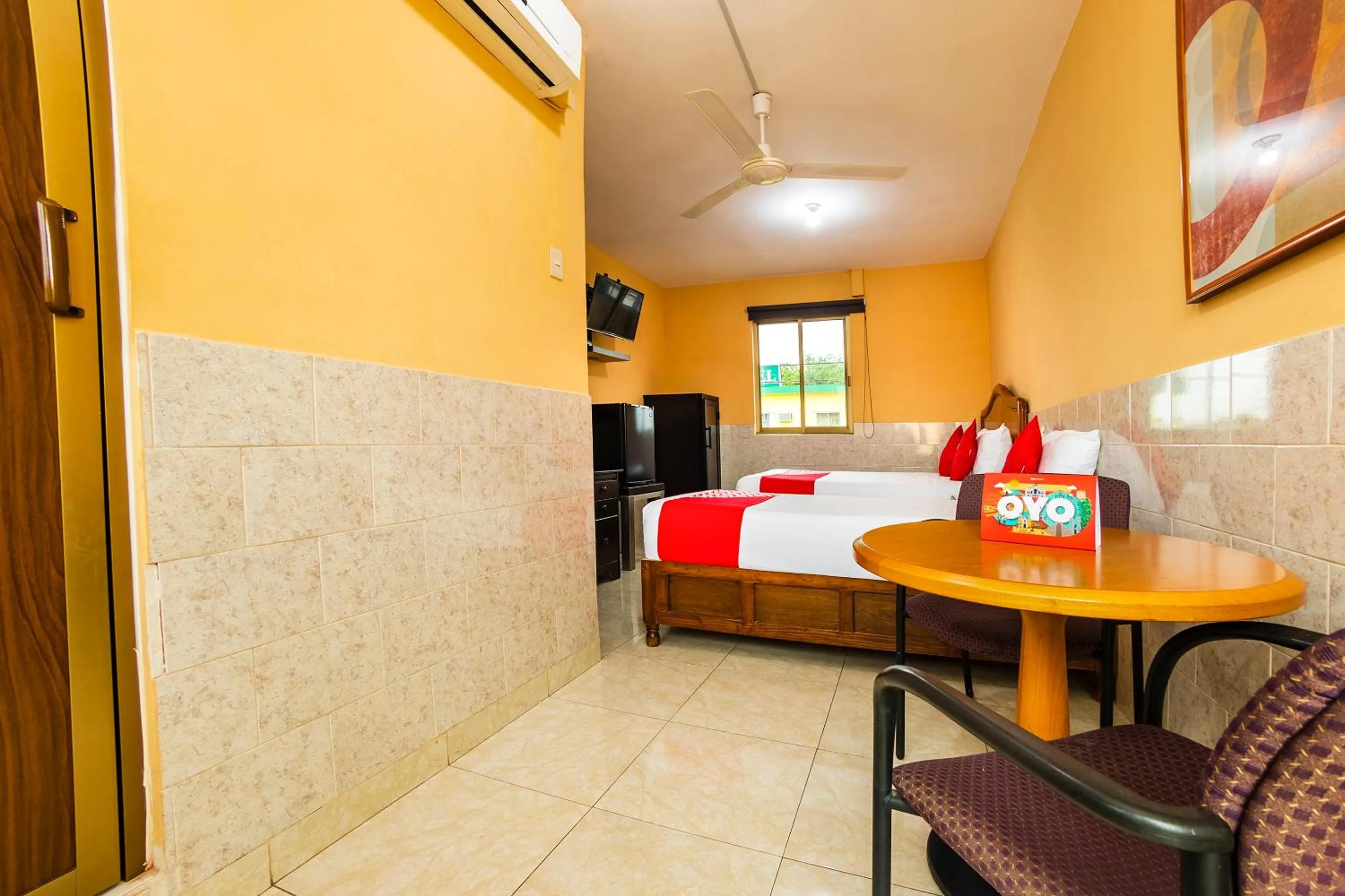 Bedroom, Bed in Hotel San Marcos