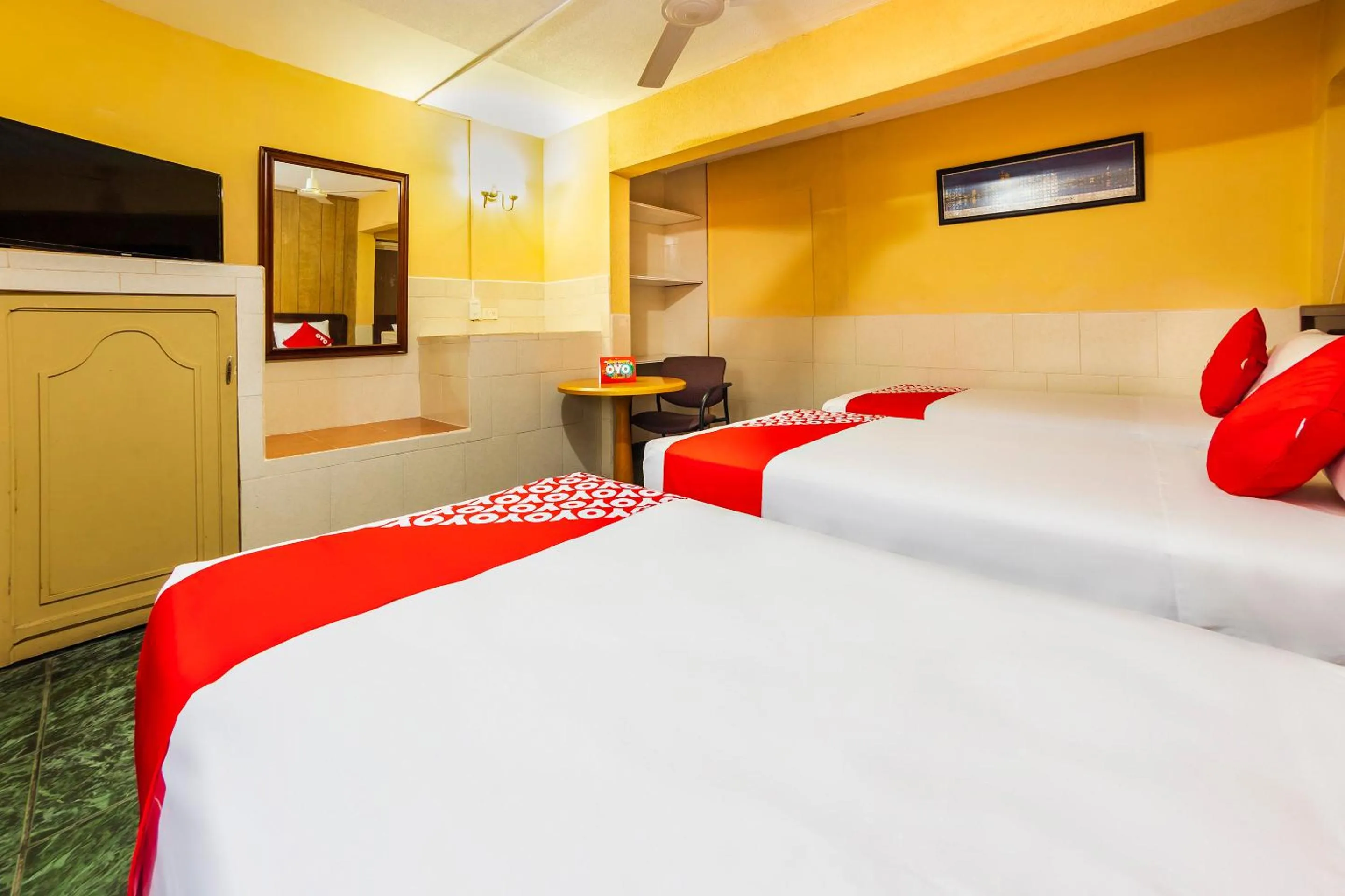 Bedroom, Bed in Hotel San Marcos