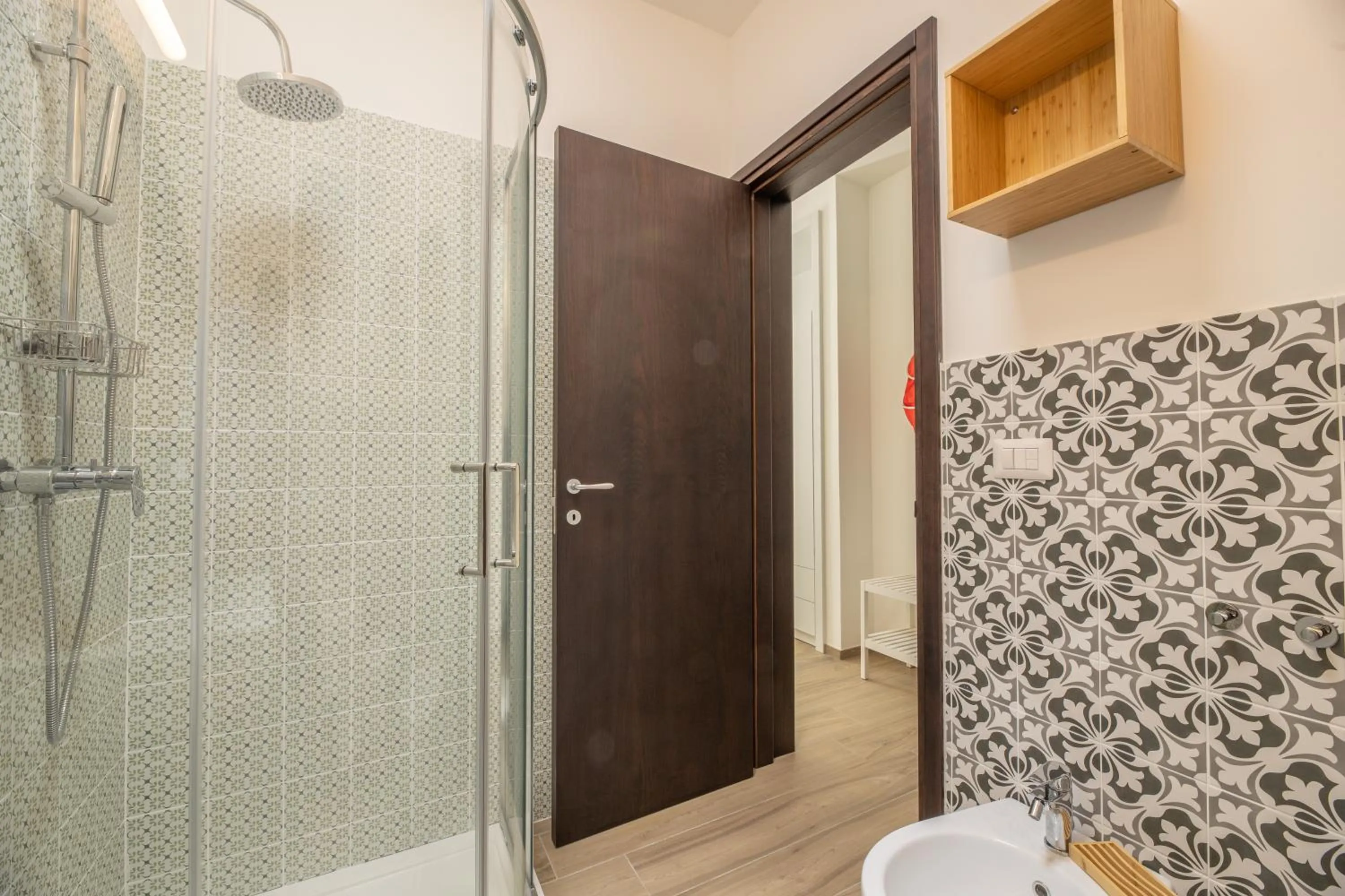 Bathroom in B&BLeucaineout