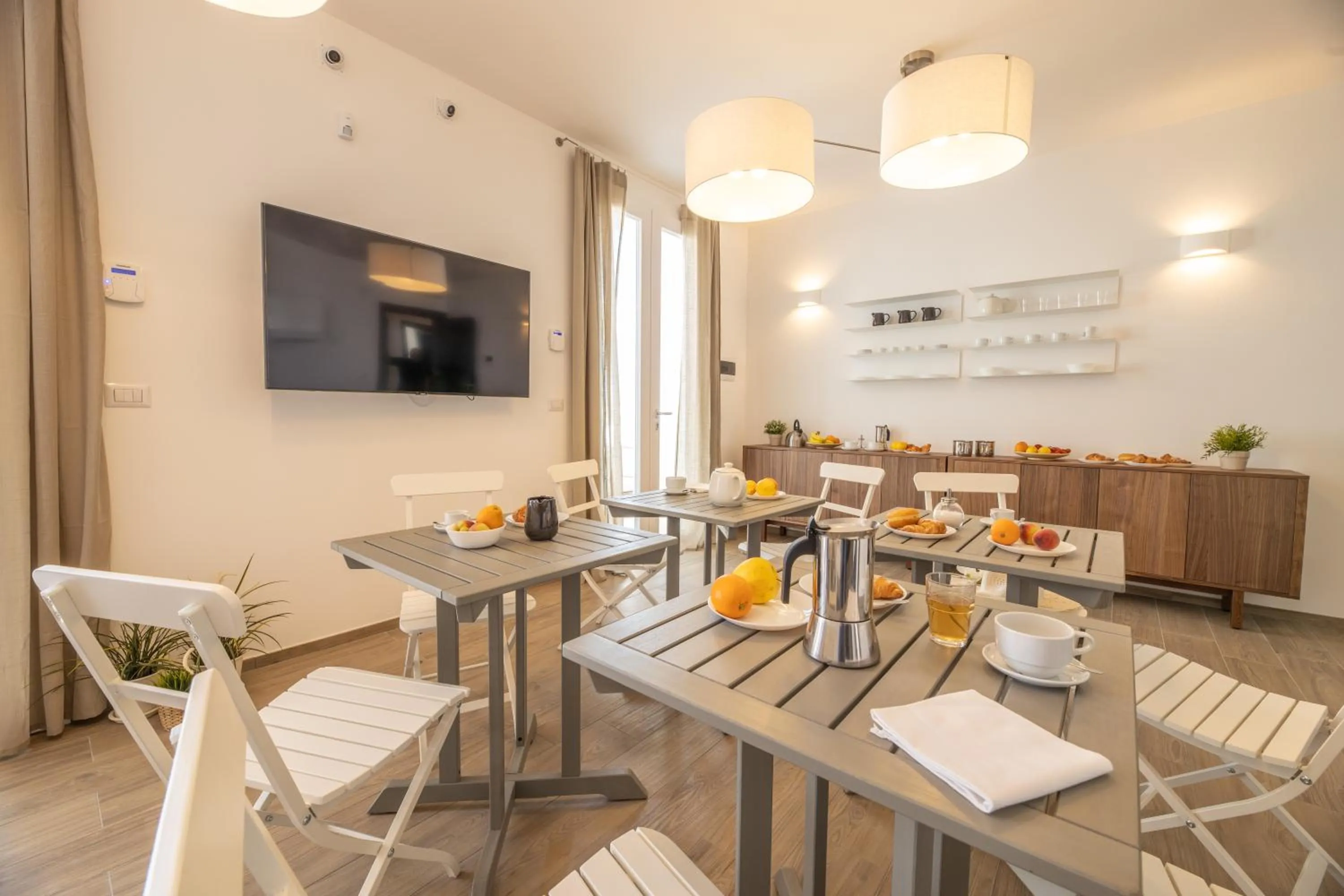 Communal lounge/ TV room in B&BLeucaineout