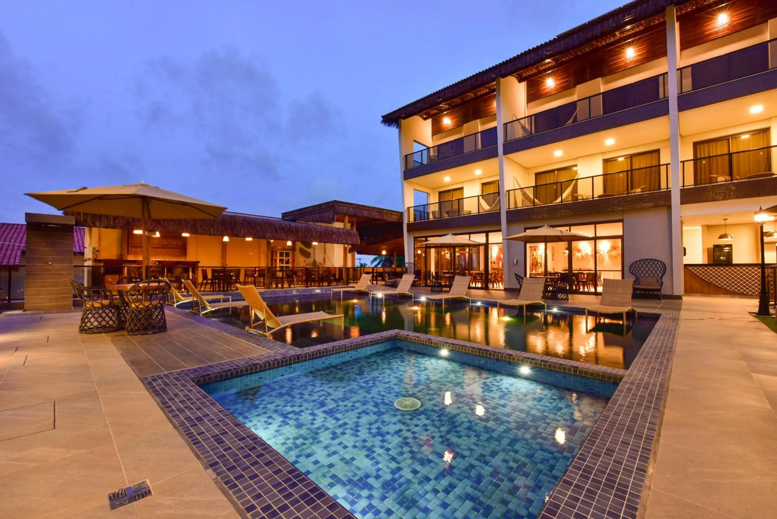 Swimming pool in Porto das Dunas Boutique Praia Hotel
