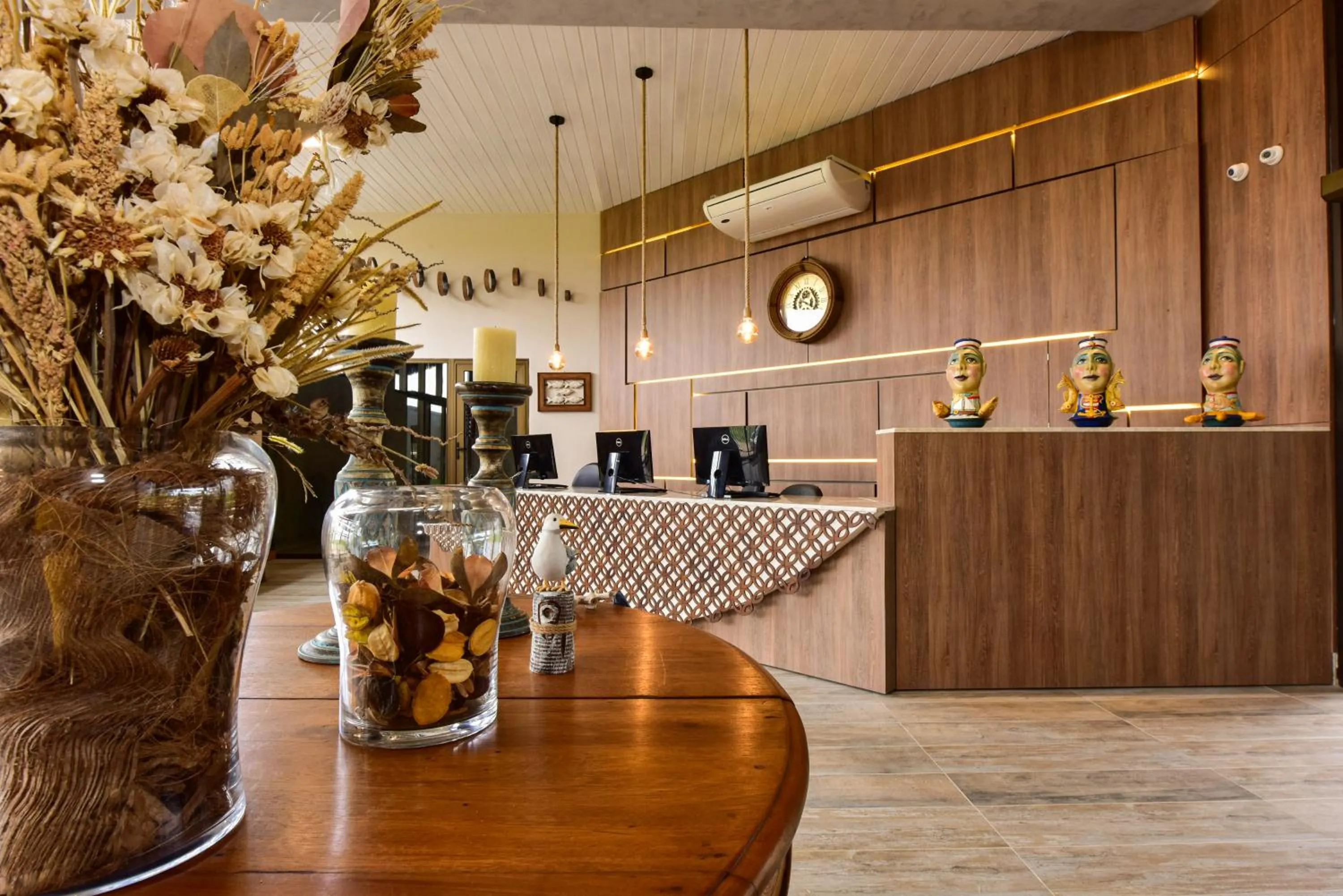 Lobby or reception in Porto das Dunas Boutique Praia Hotel