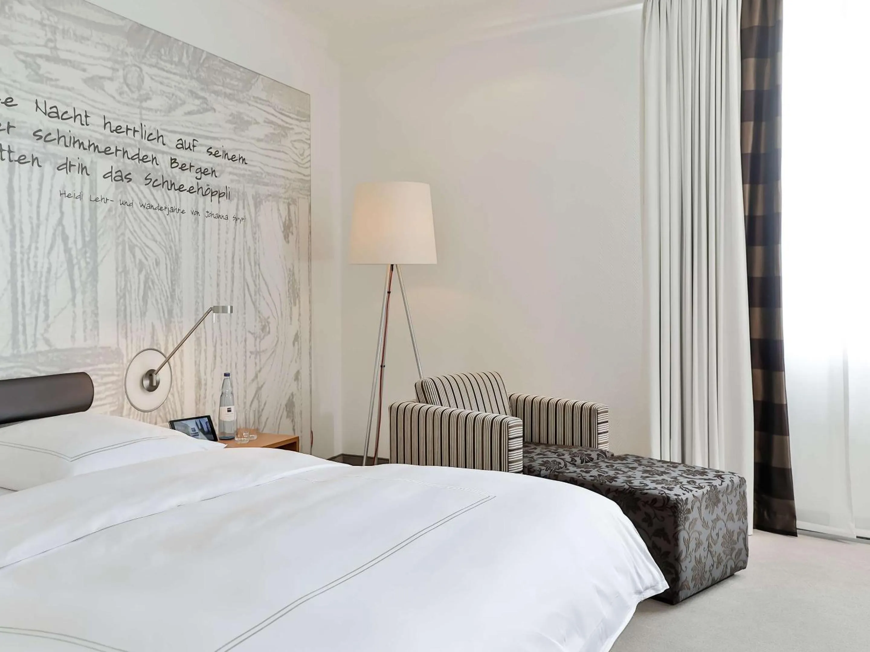 Bedroom, Bed in Dorint Hotel Bremen