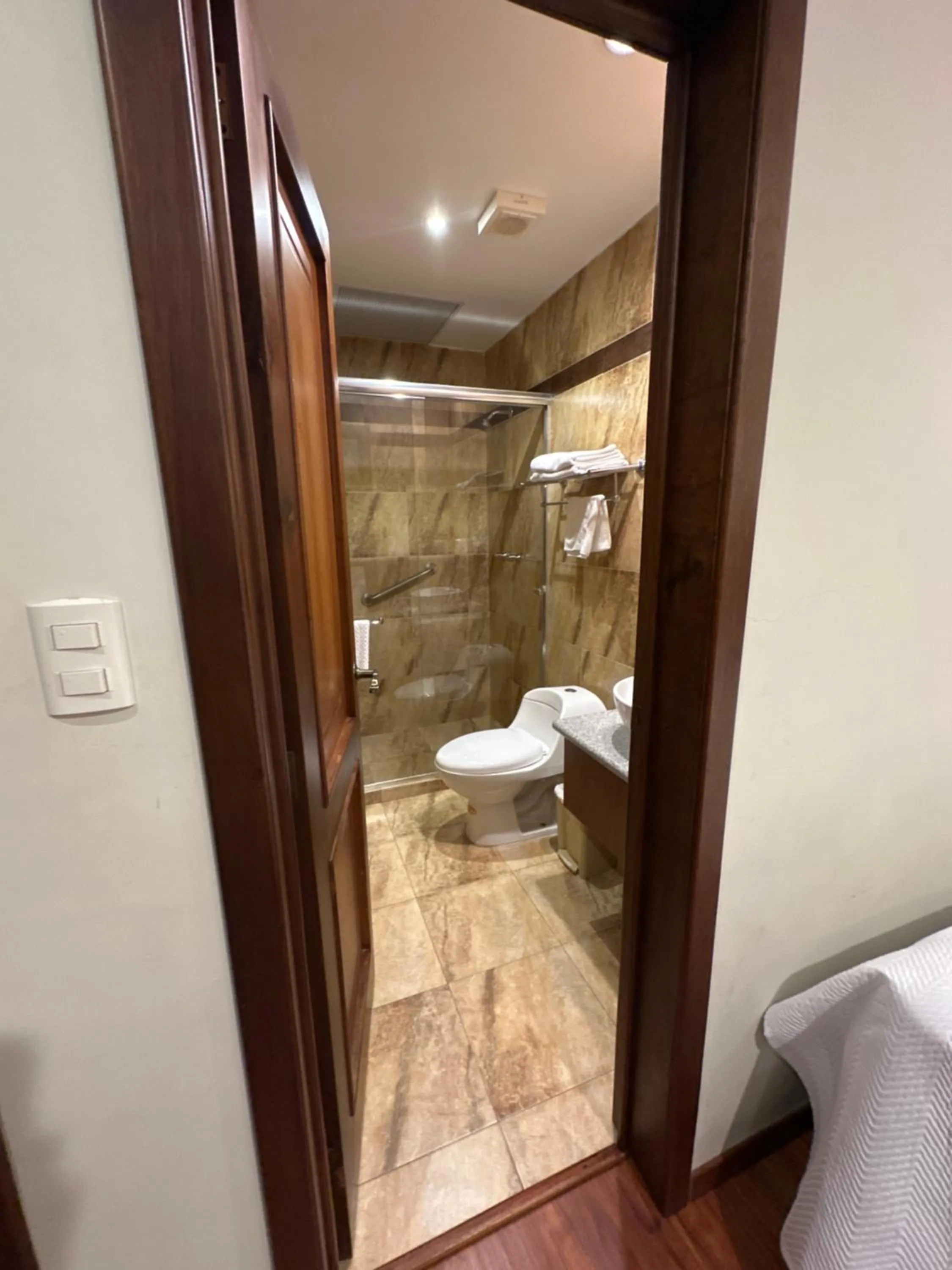 Hotel & Suites El Quijote