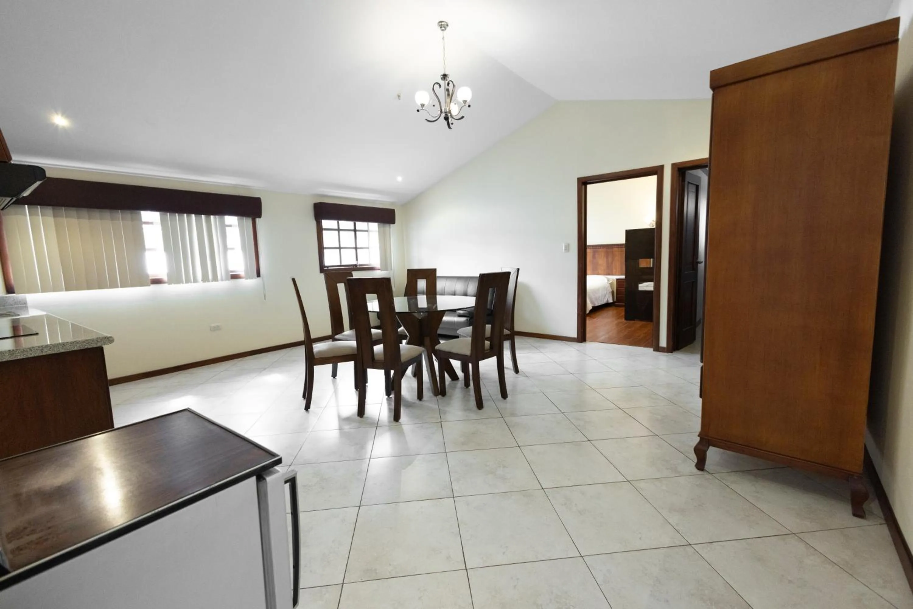 Hotel & Suites El Quijote