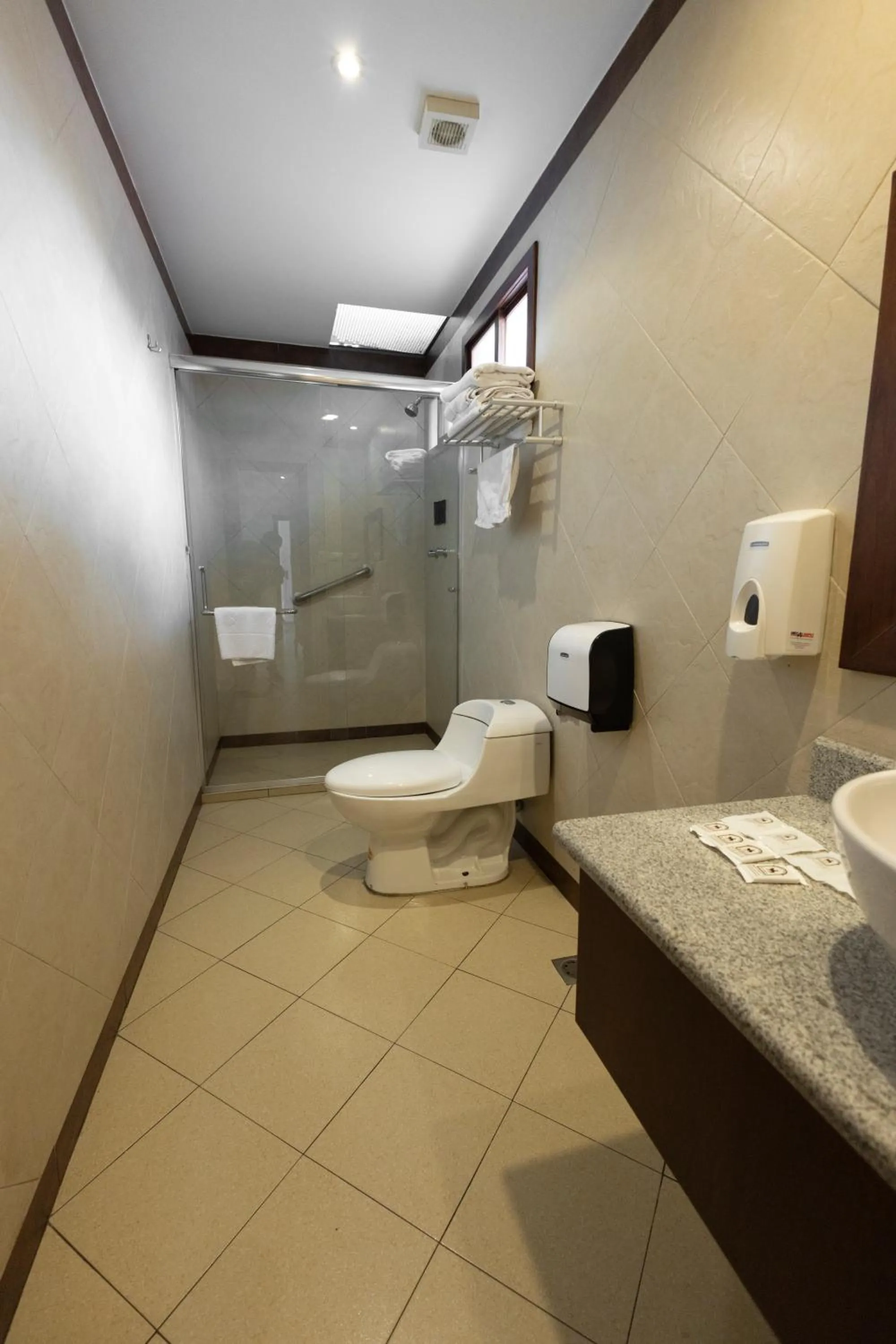 Hotel & Suites El Quijote