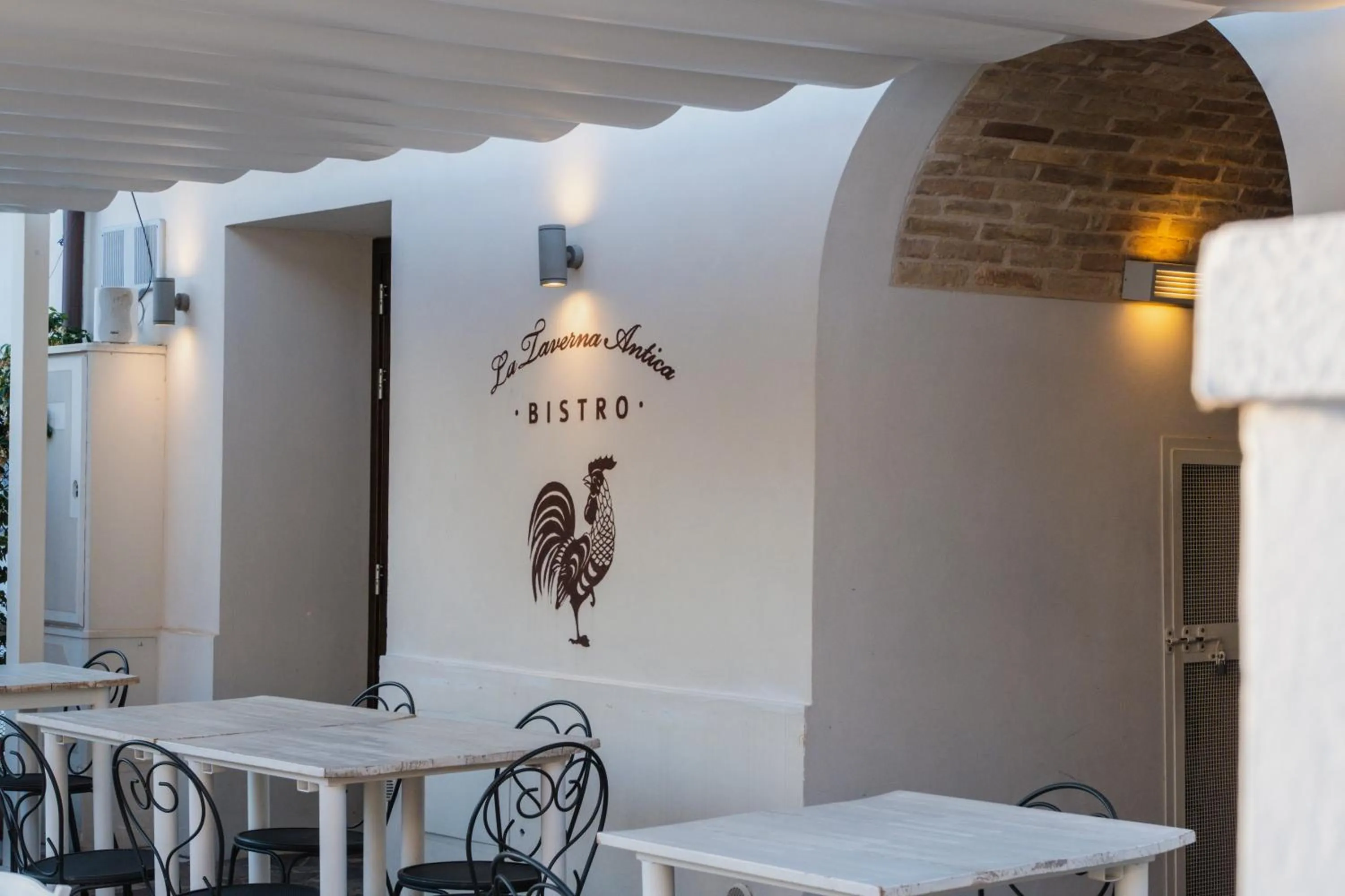 Property building in La Taverna Antica Rooms