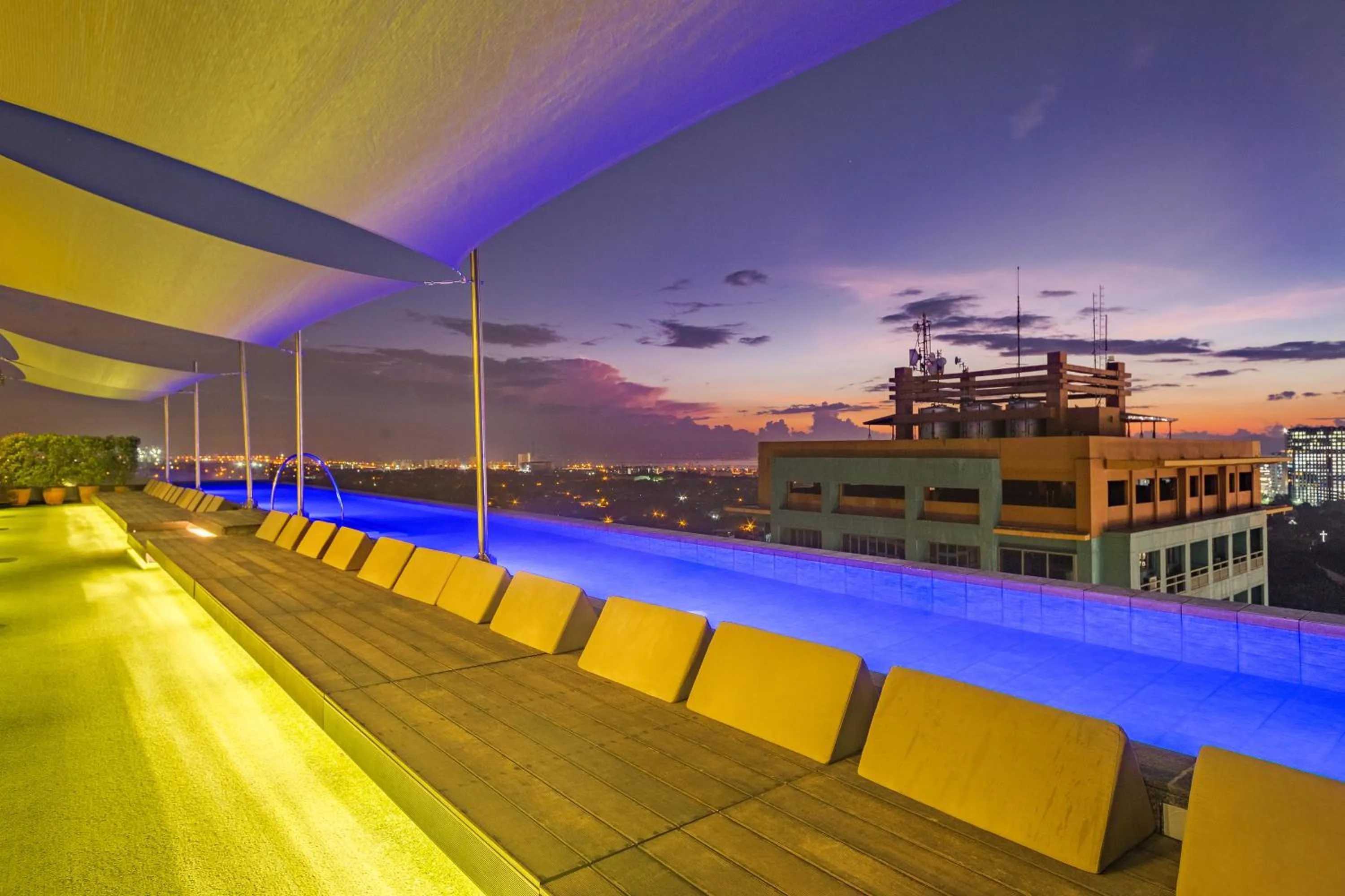 Swimming pool in Azumi Boutique Hotel