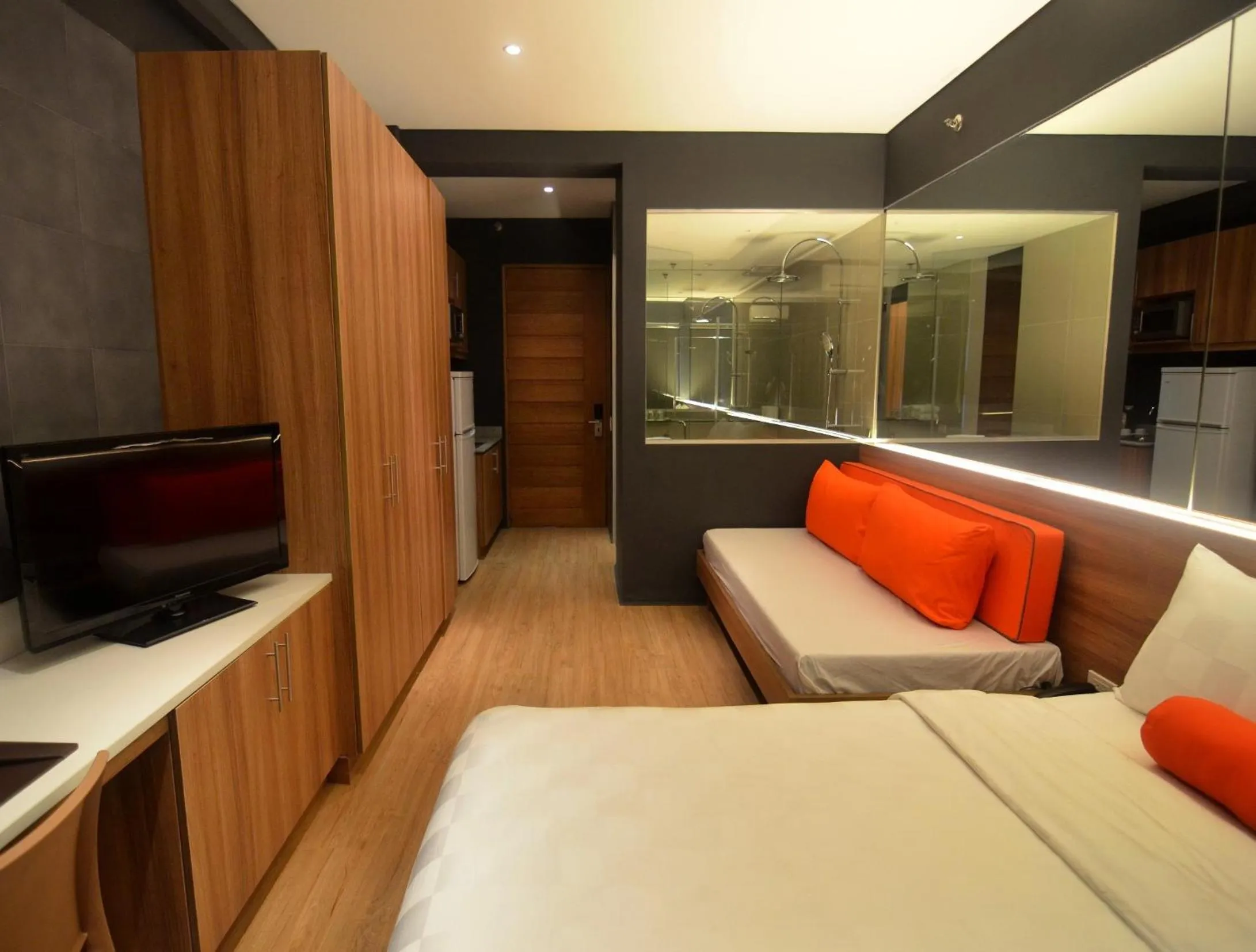 Photo of the whole room, Bed in Azumi Boutique Hotel