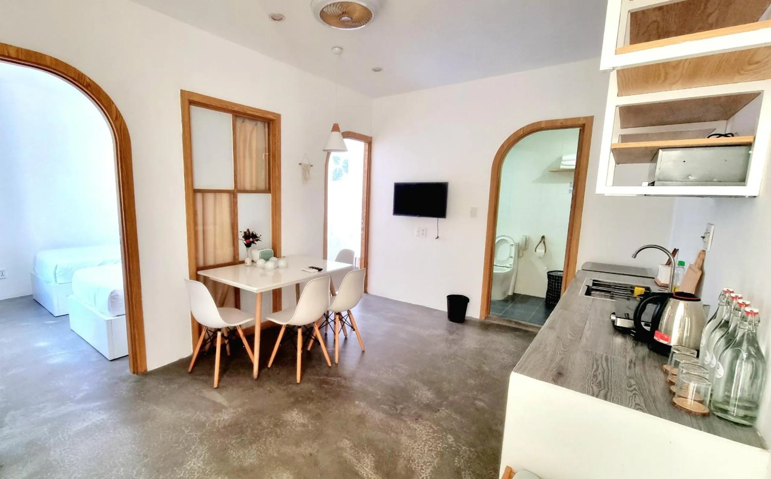 TV and multimedia in LaDa's House Da Nang