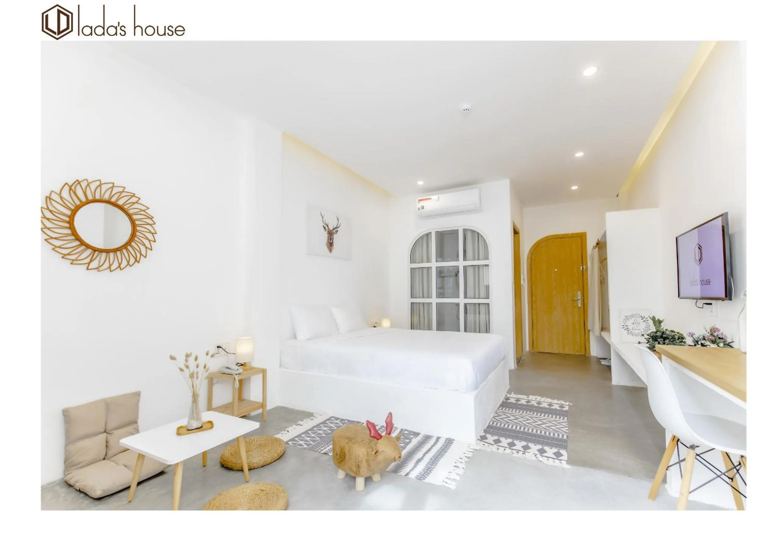 Photo of the whole room, Bed in LaDa's House Da Nang