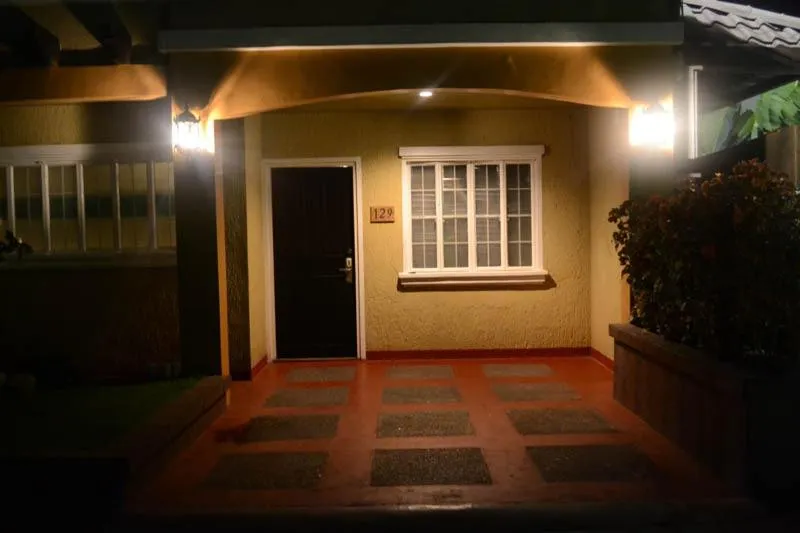 Facade/entrance in DM Residente Villas