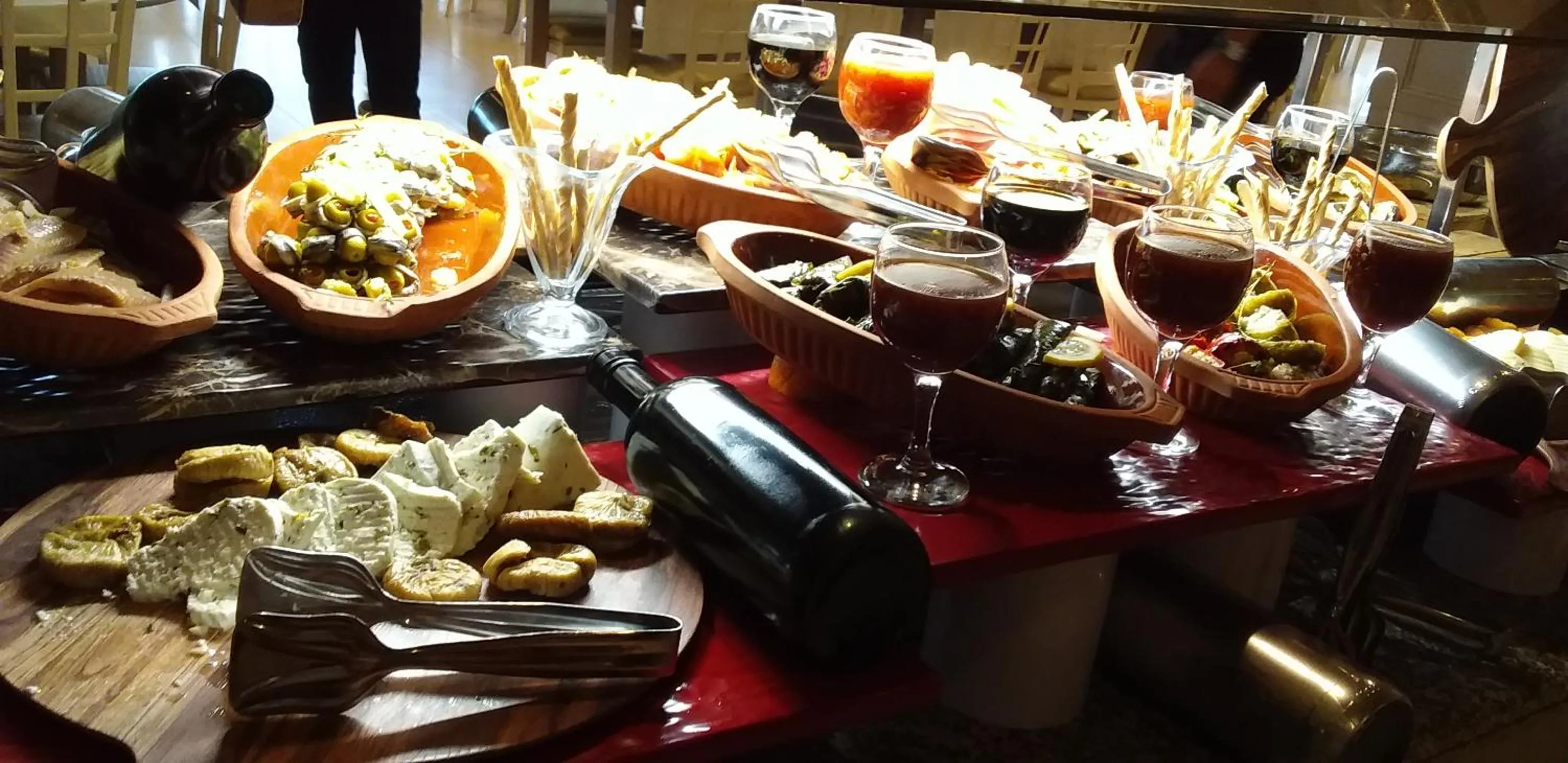 Restaurant/places to eat in Presa Di Finica Hotel