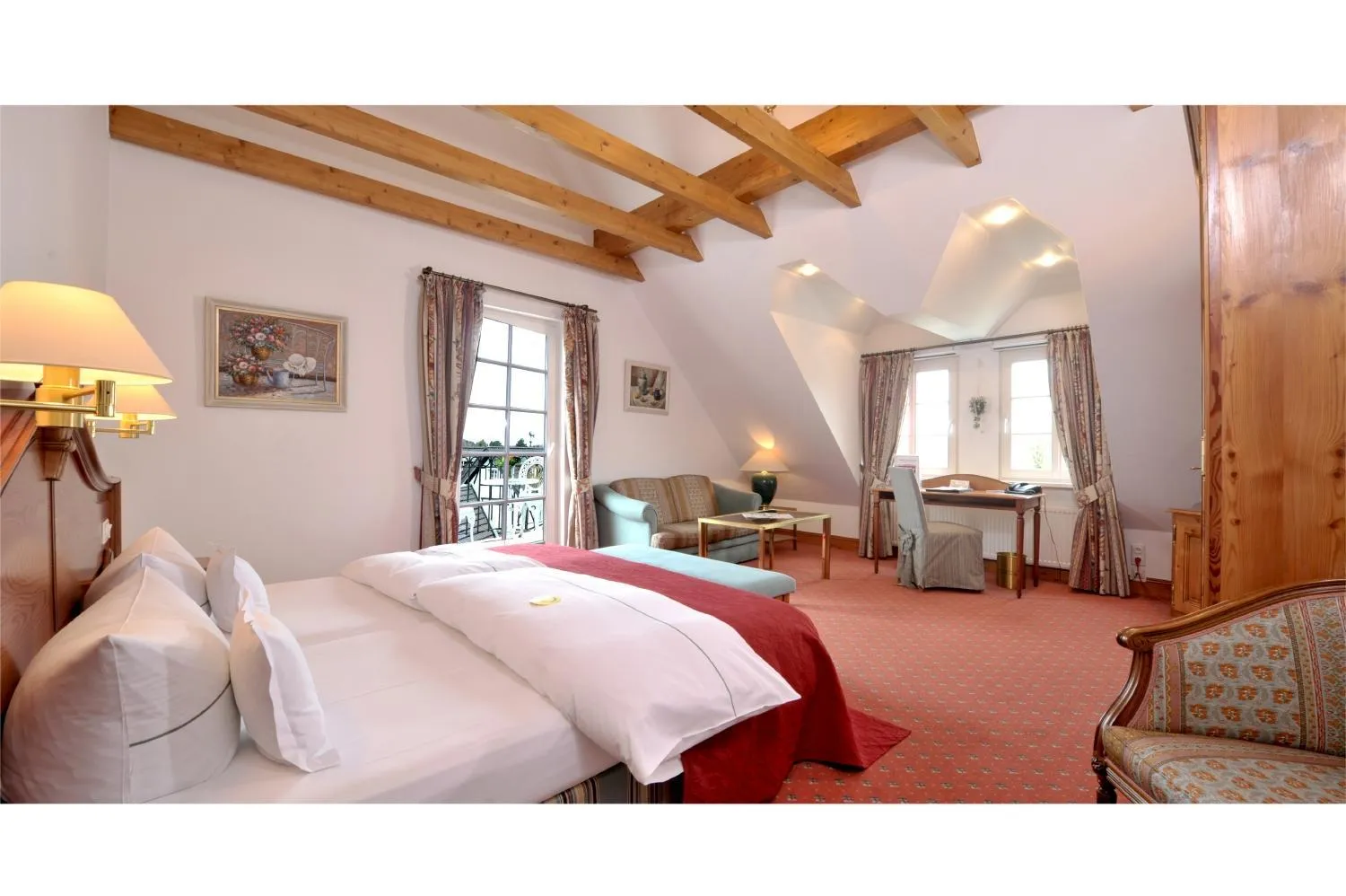 Photo of the whole room, Bed in Lohmann's Romantik Hotel Gravenberg