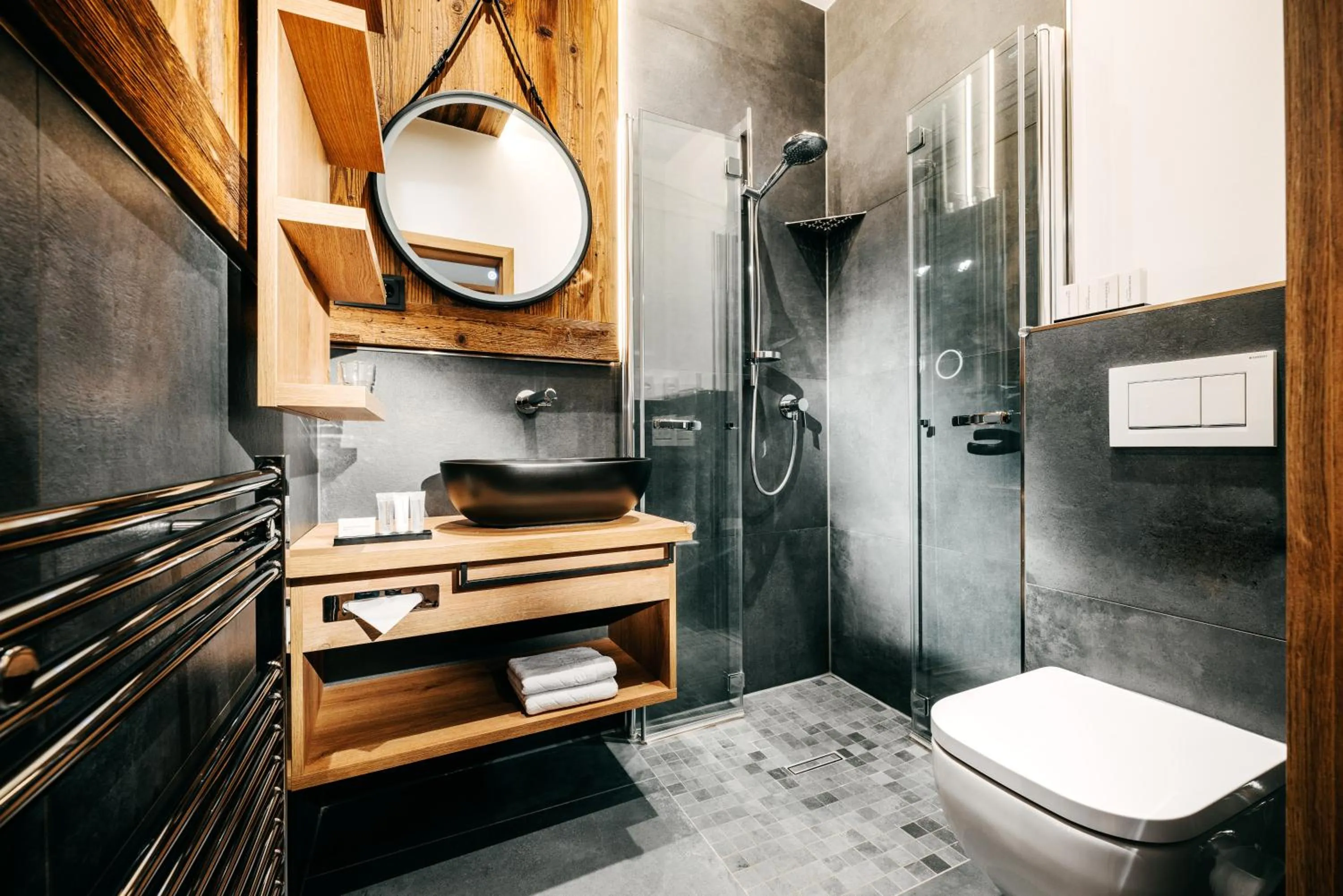 Shower in Lohmann's Romantik Hotel Gravenberg