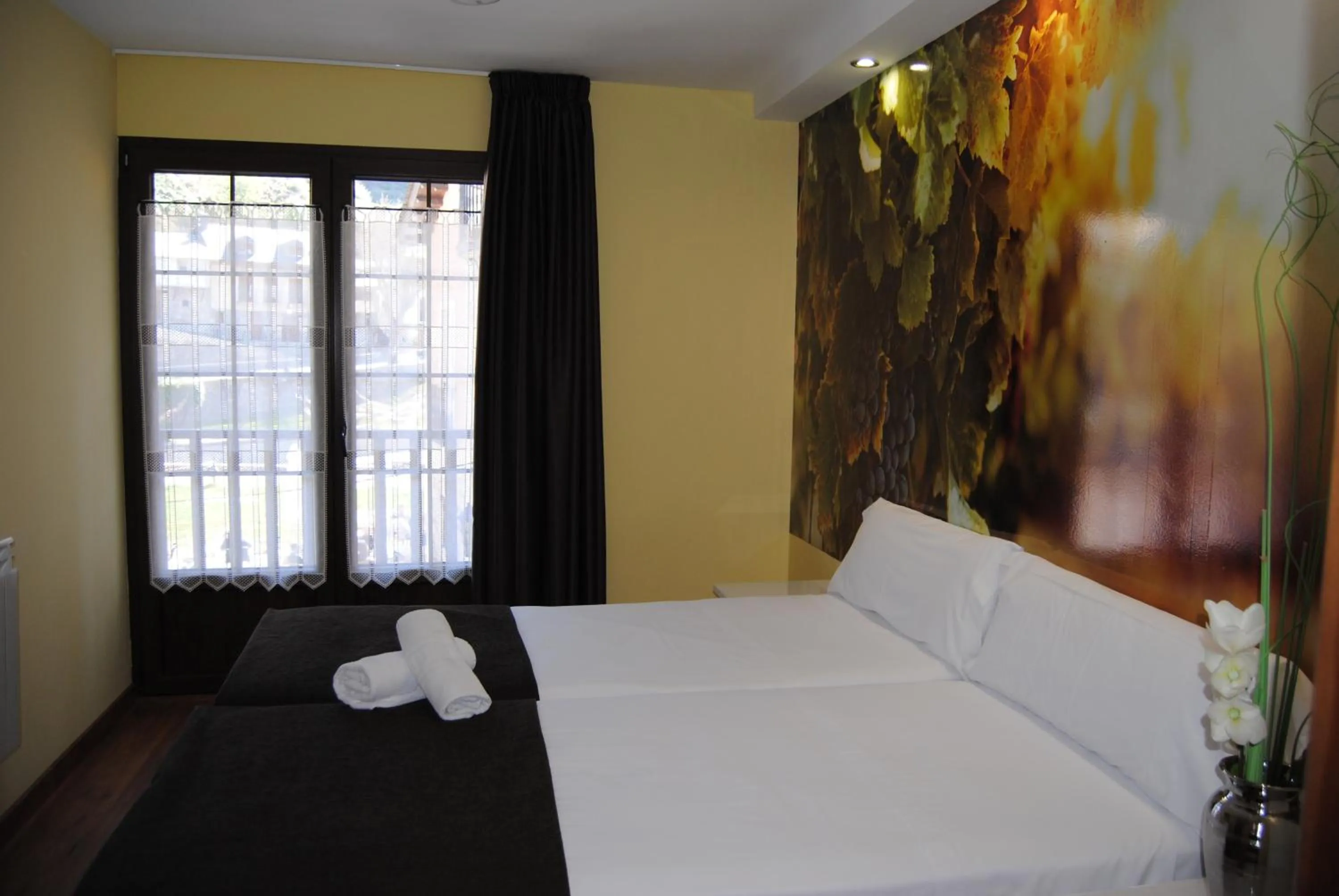 Bed in The Way Hotel Molinaseca