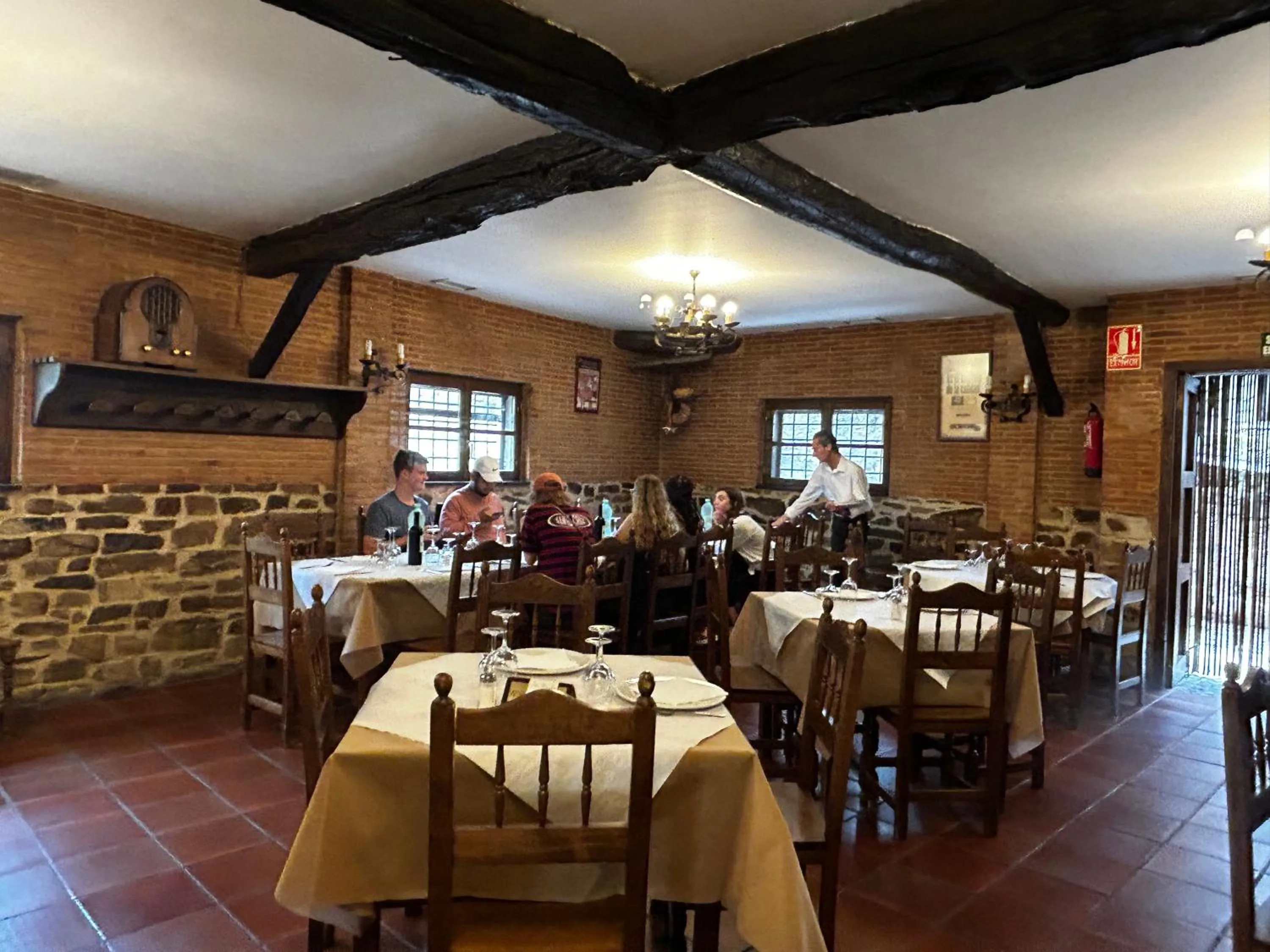 Restaurant/places to eat in The Way Hotel Molinaseca