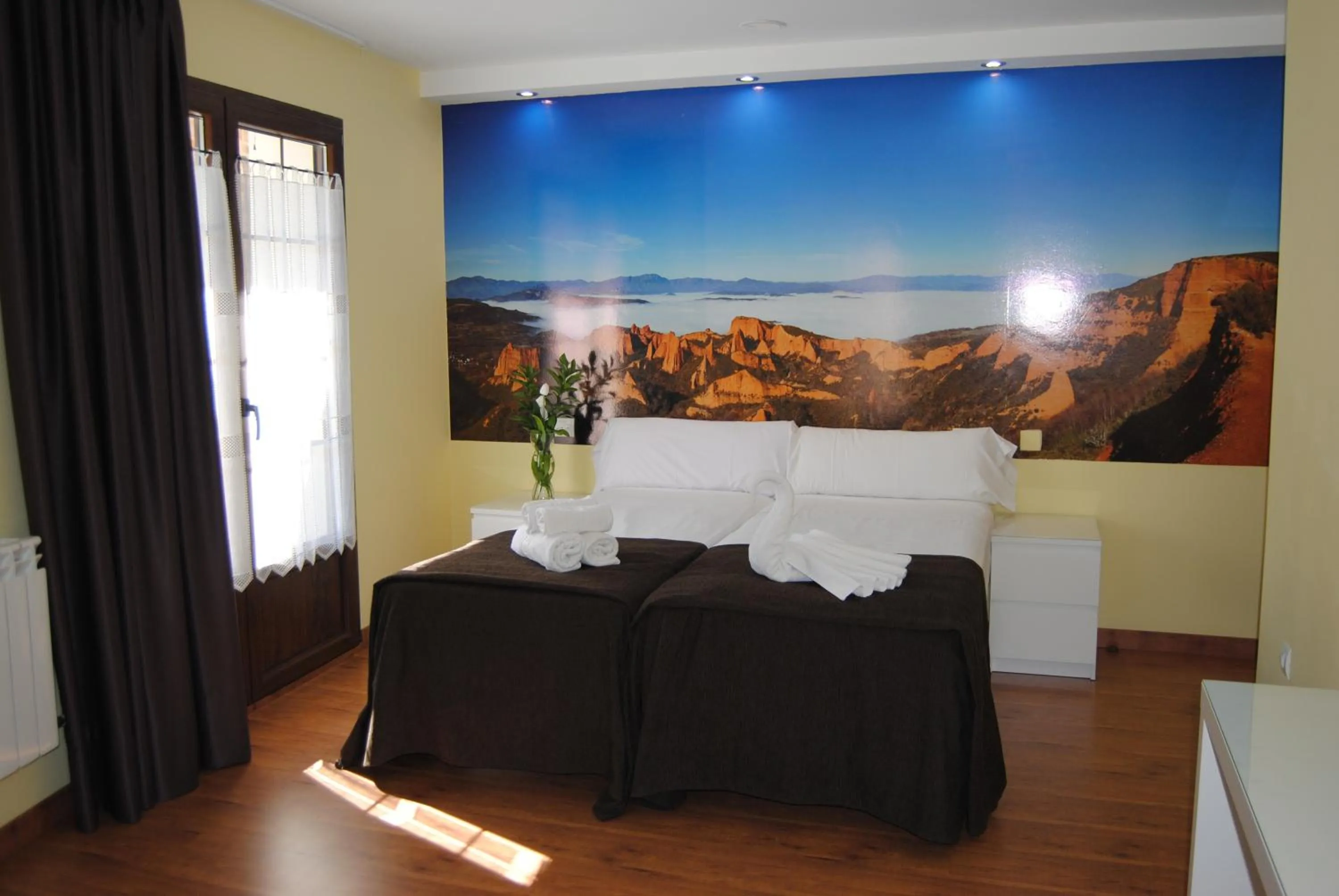 Photo of the whole room in The Way Hotel Molinaseca